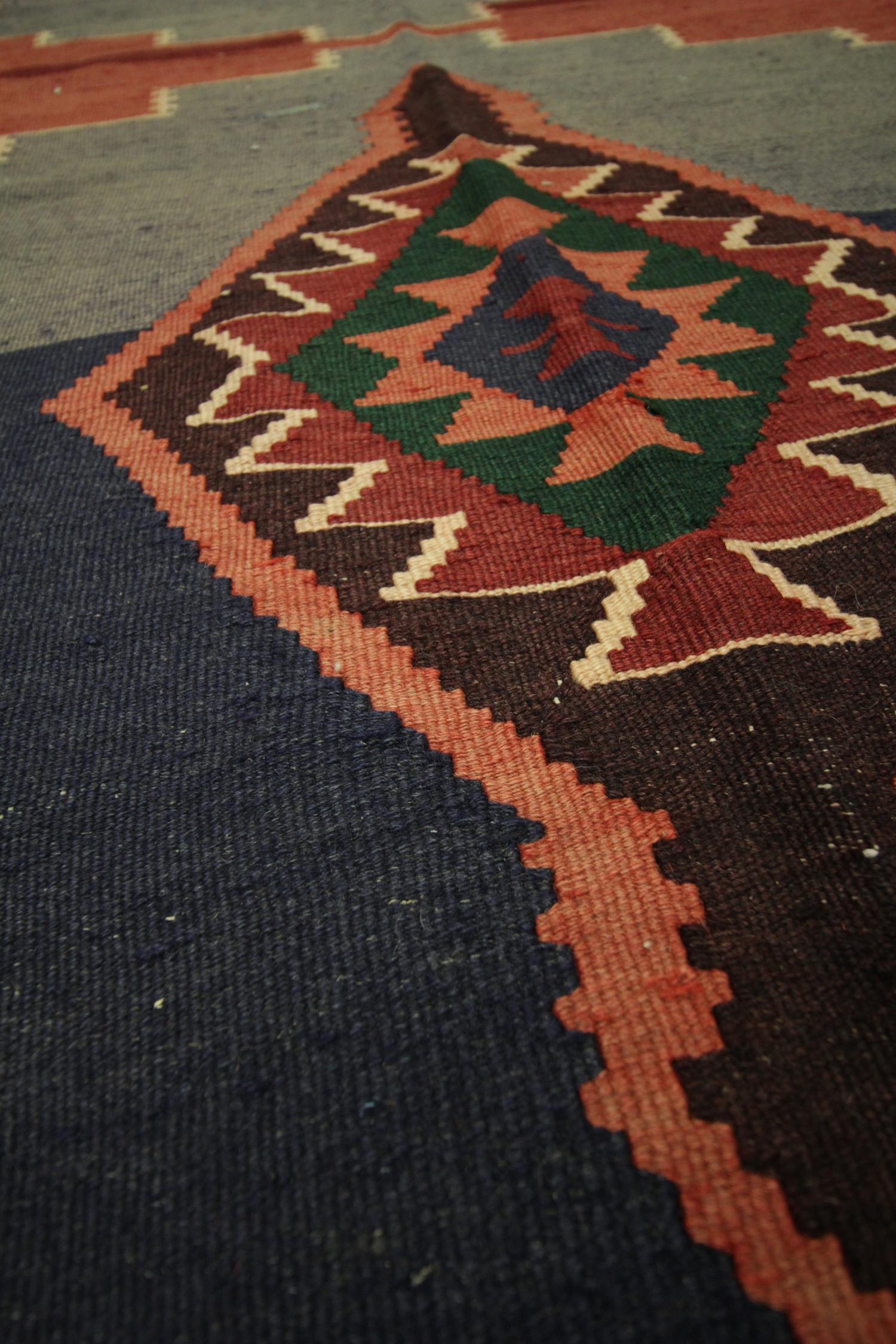 Traditional Kilims Tribal Wool Kilim Rug Vintage Red Blue Area Rug In Excellent Condition For Sale In Hampshire, GB
