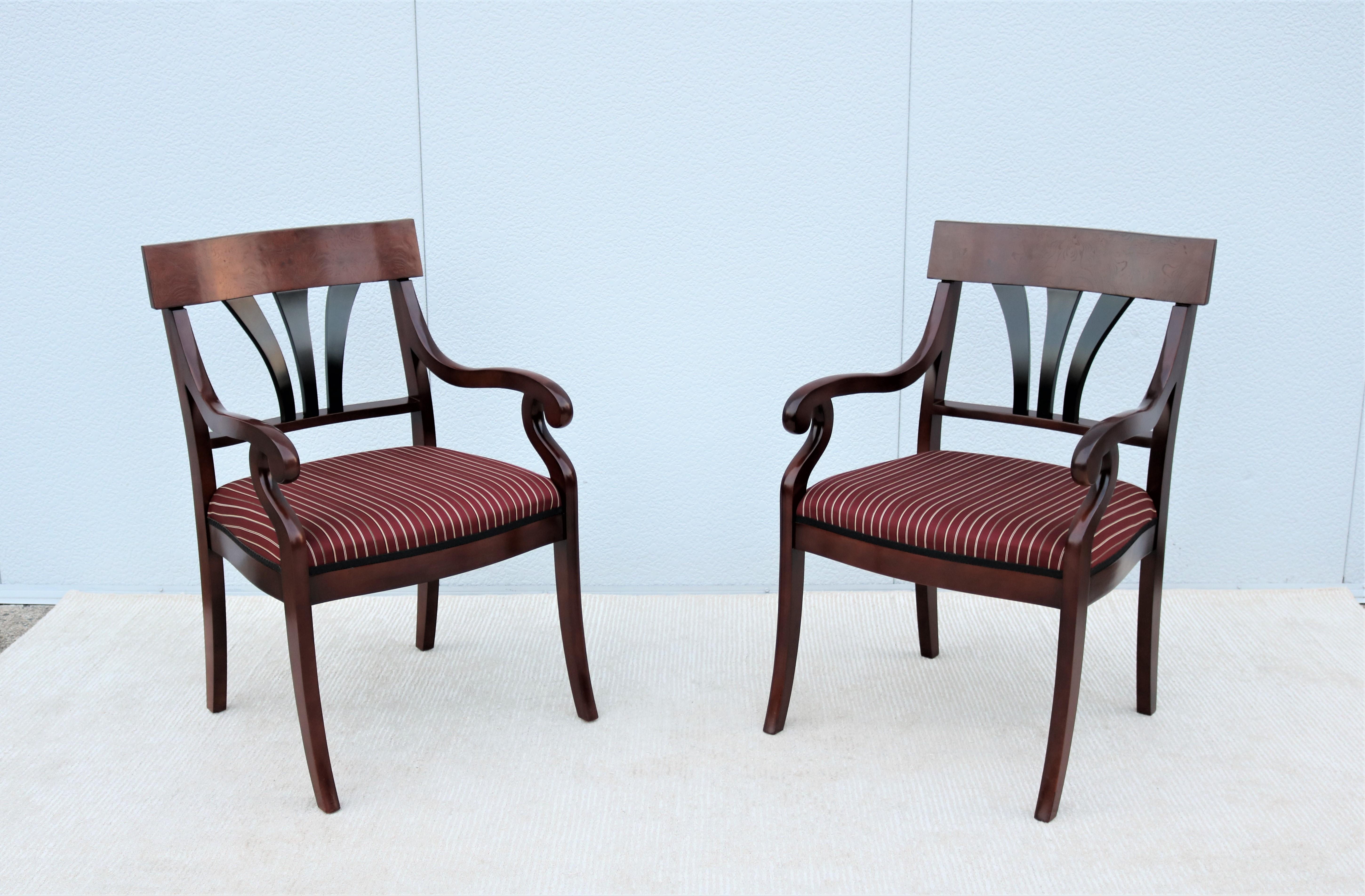 Traditional Kimball Innsbruck and Osterley Park Wood Guest Side Chairs, a Pair In Excellent Condition In Secaucus, NJ