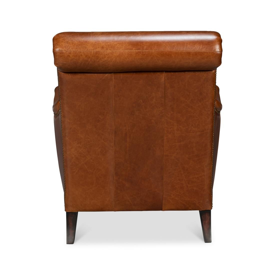 Traditional Leather Club Chair In New Condition For Sale In Westwood, NJ