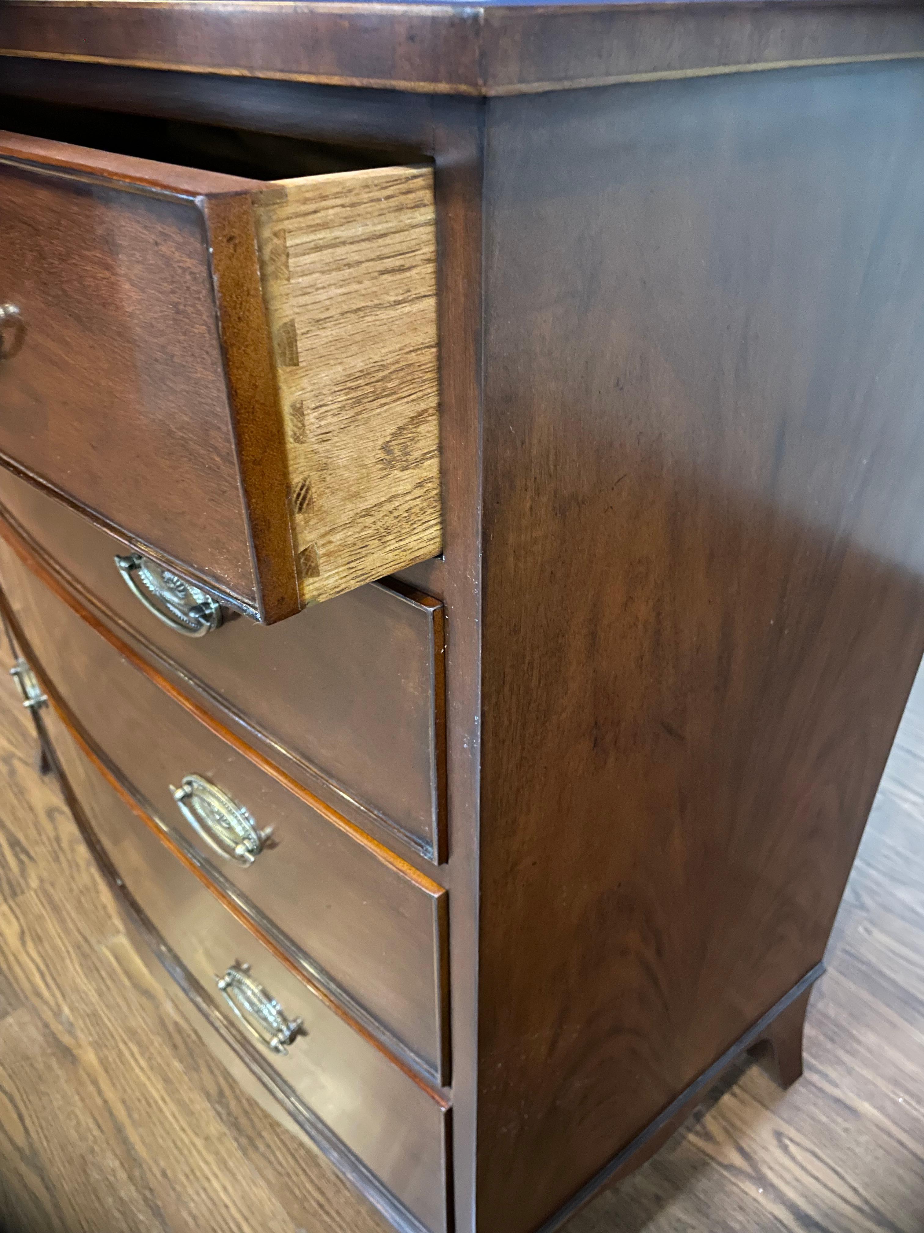 Traditional Mahogany Bow Front Chest by Leighton Hall  In New Condition For Sale In Suwanee, GA
