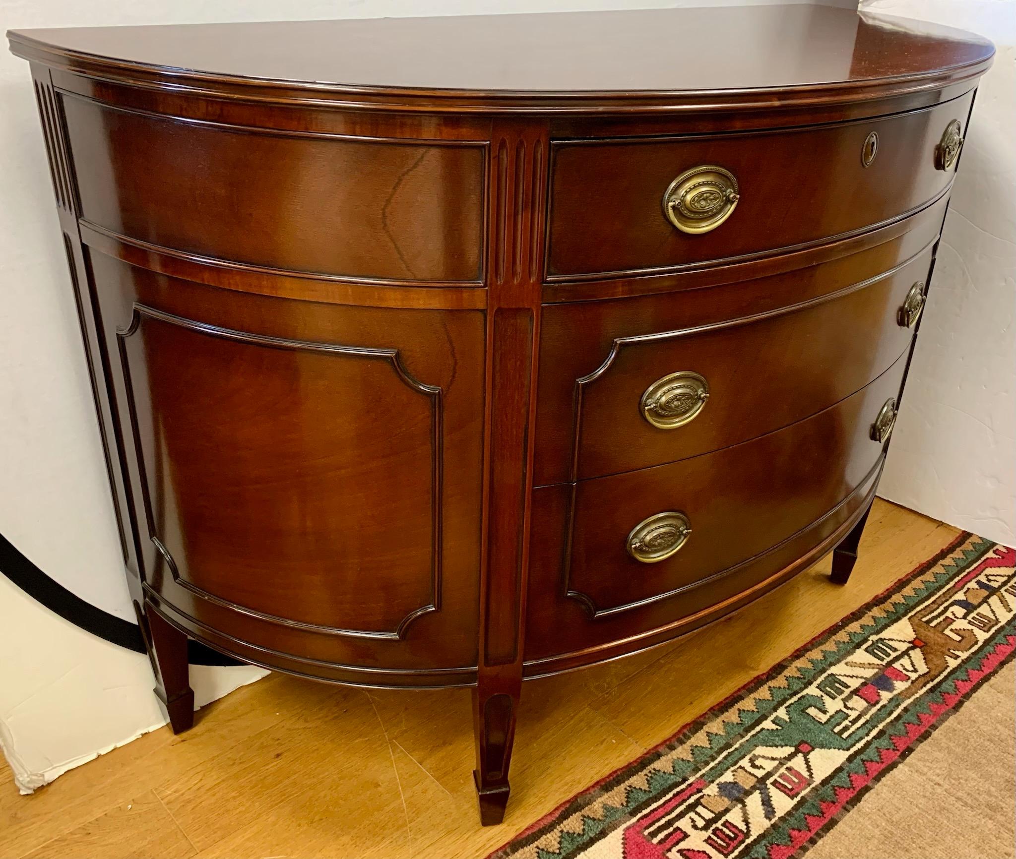 American Traditional Mahogany Bow Front Chest of Drawers