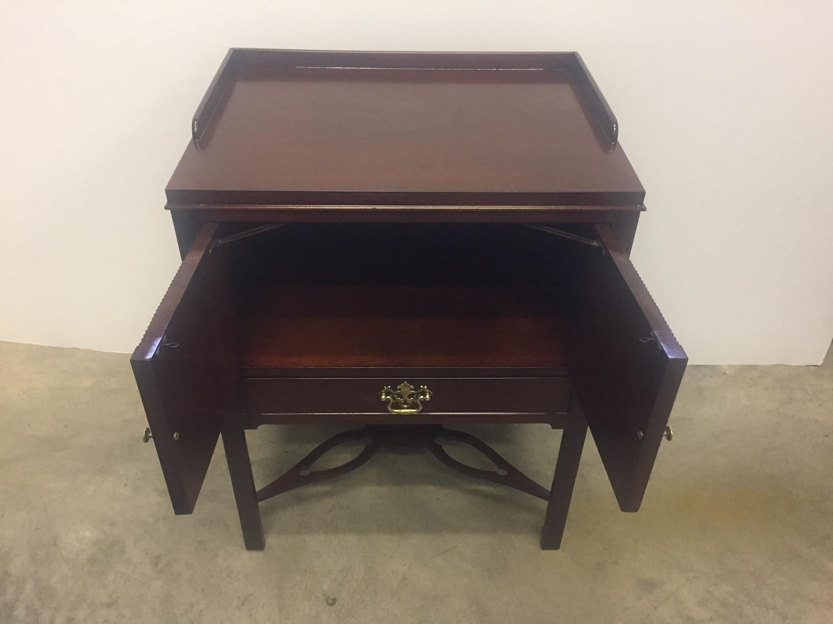 Traditional Mahogany End Table Cabinet Stand with Double Doors by Baker 1