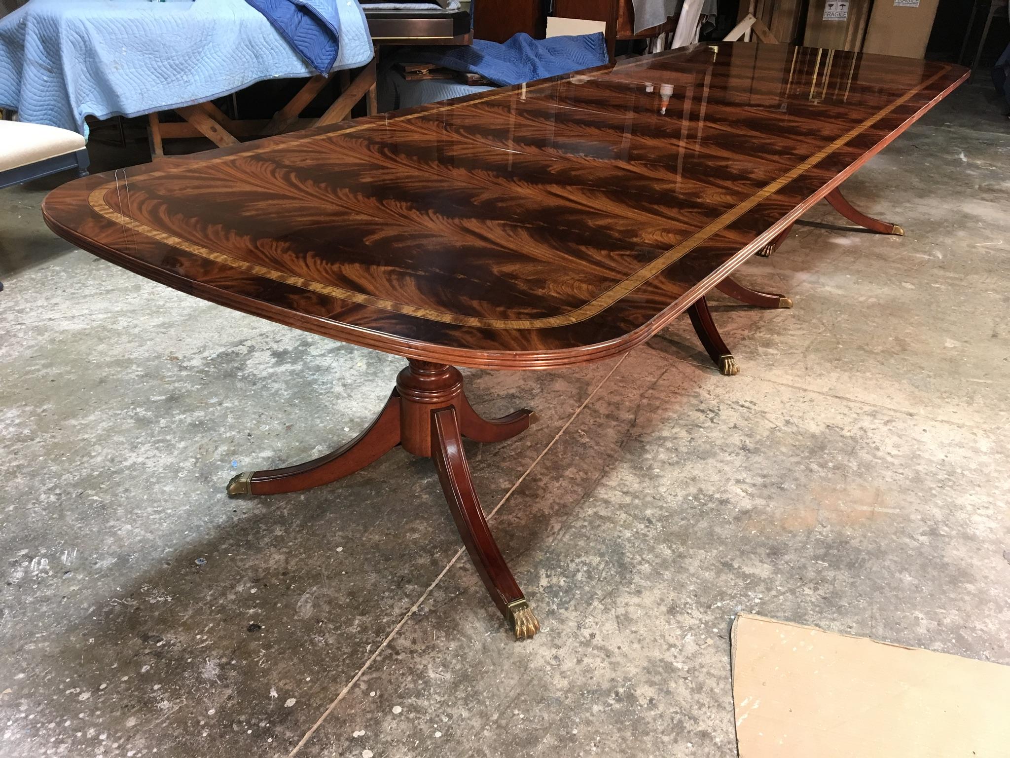 Table de salle à manger traditionnelle en acajou de style géorgien par Leighton Hall en vente 4