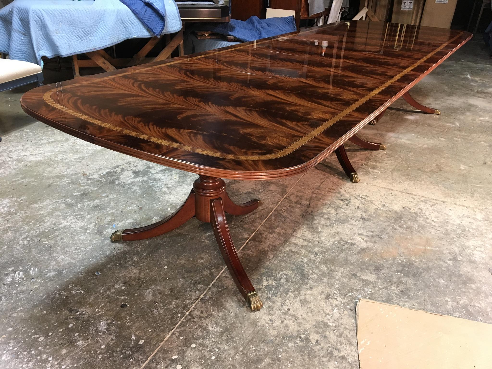 Traditional Mahogany Georgian Style Banquet Dining Table by Leighton Hall For Sale 4