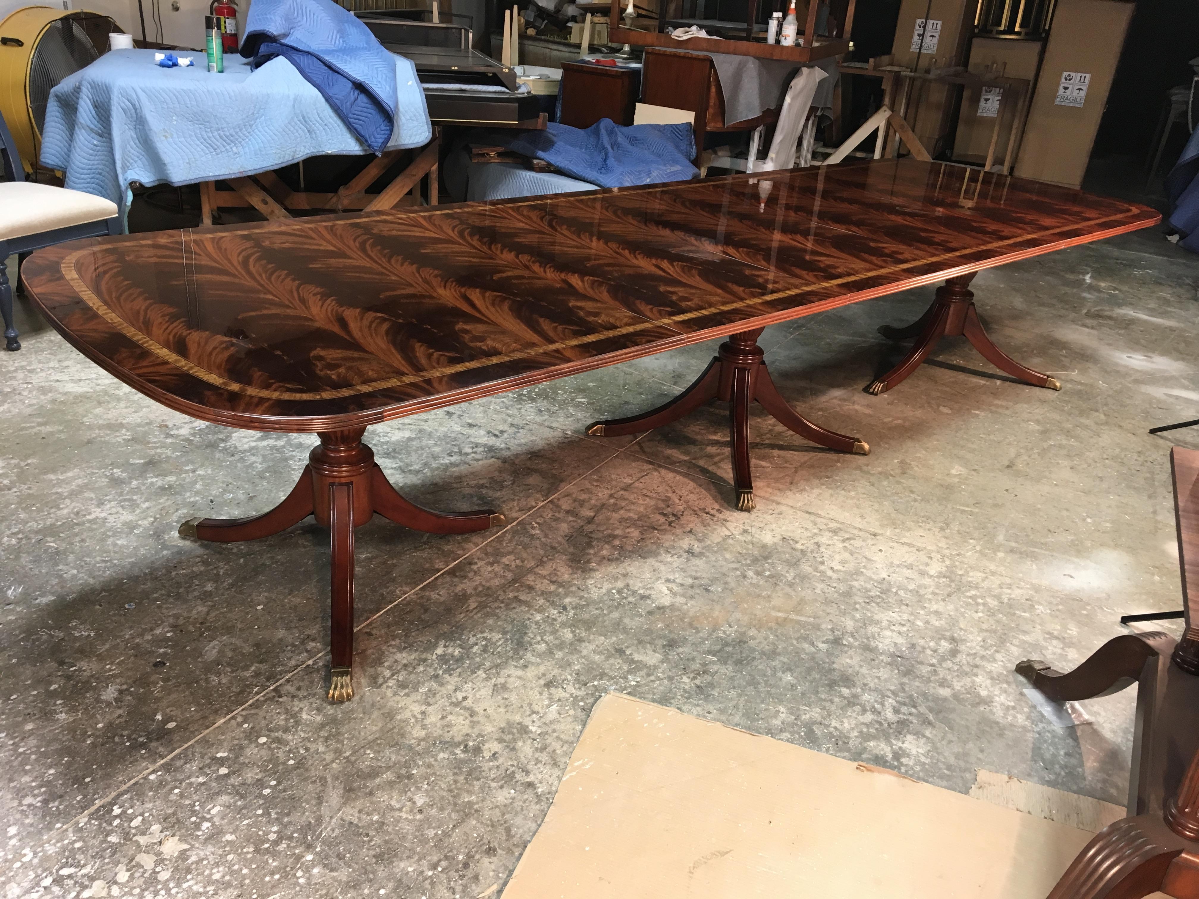 Traditional Mahogany Georgian Style Banquet Dining Table by Leighton Hall For Sale 1