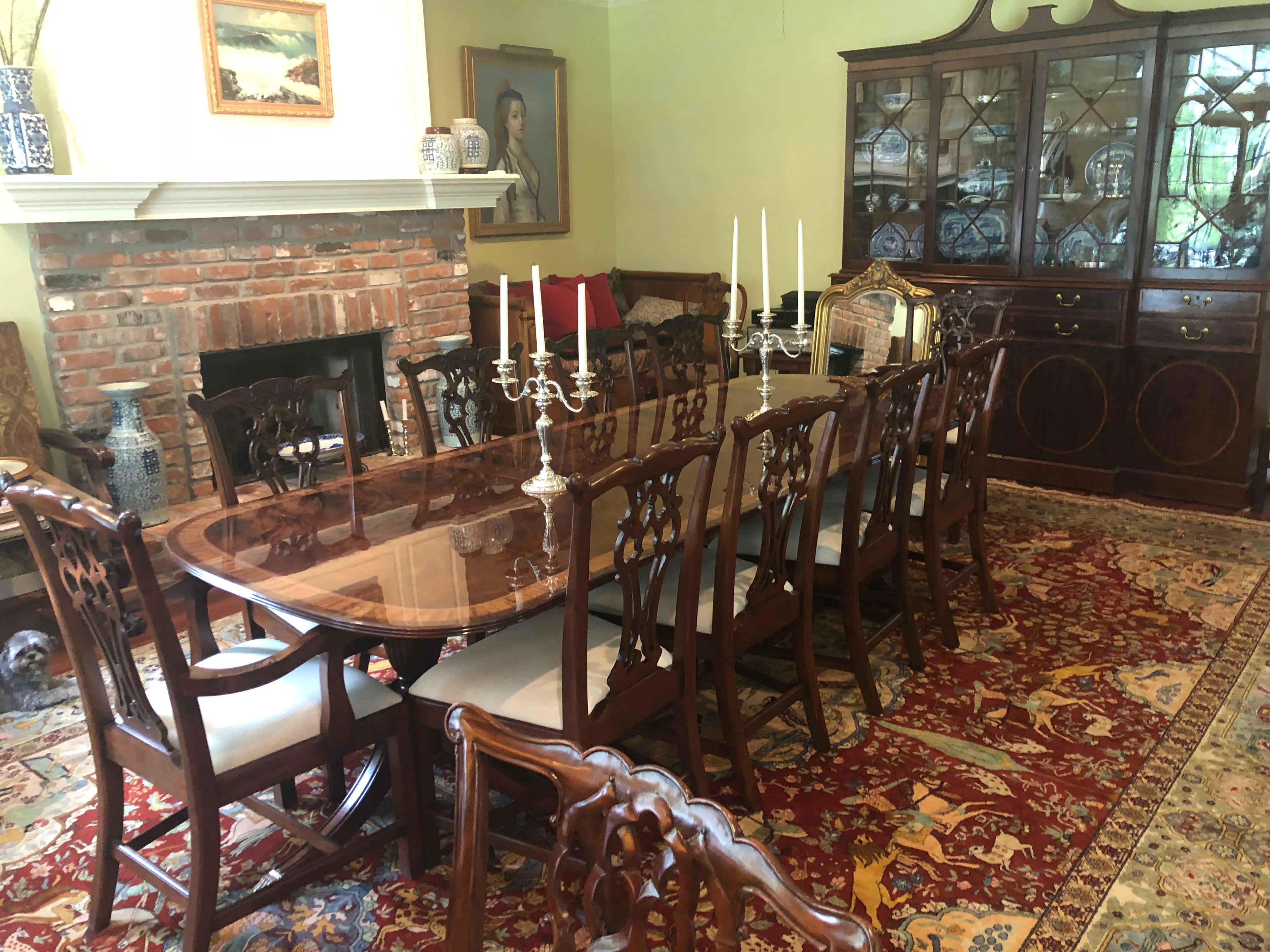 Traditional Mahogany Georgian Style Dining Table by Leighton Hall For Sale 11