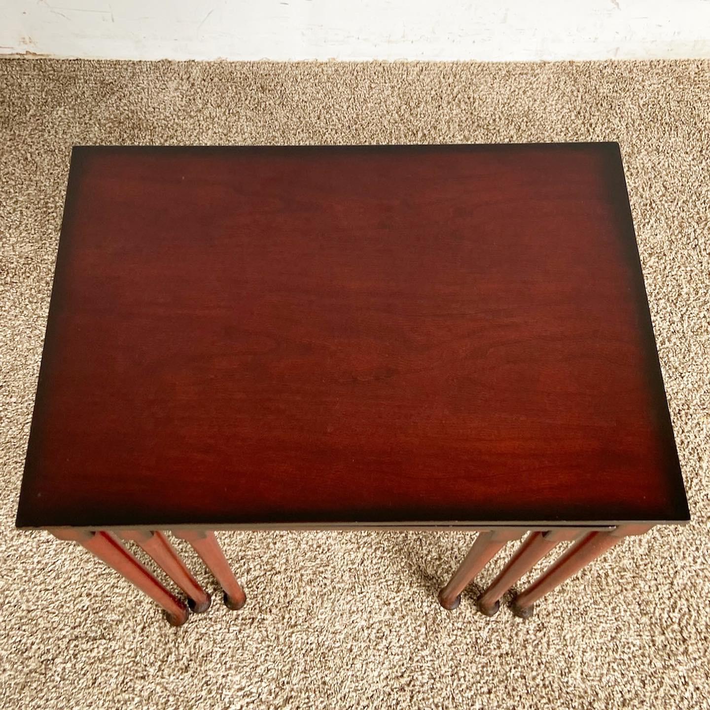 Traditional Mahogany Nesting Tables From Bombay Company - Set of 3 In Good Condition For Sale In Delray Beach, FL