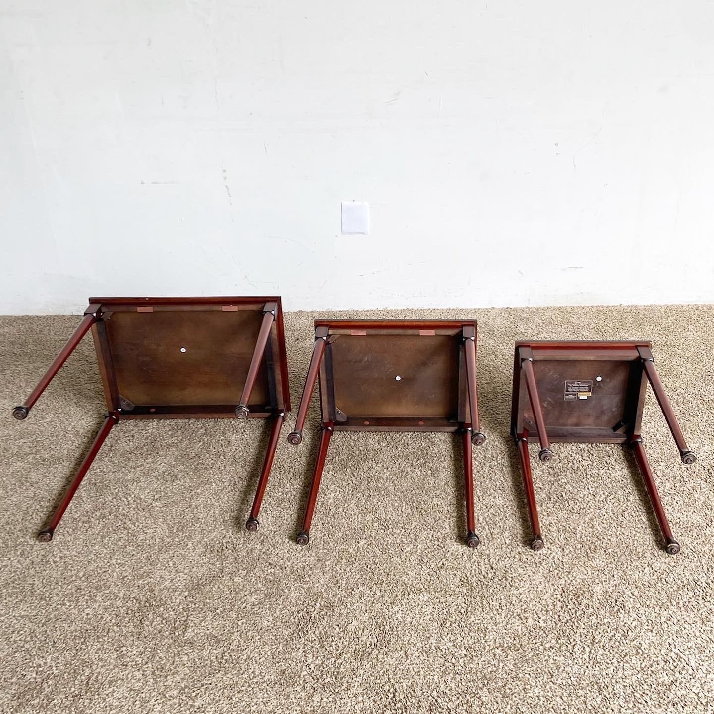 Late 20th Century Traditional Mahogany Nesting Tables From Bombay Company - Set of 3 For Sale