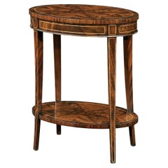 Table d'appoint ovale traditionnelle en acajou