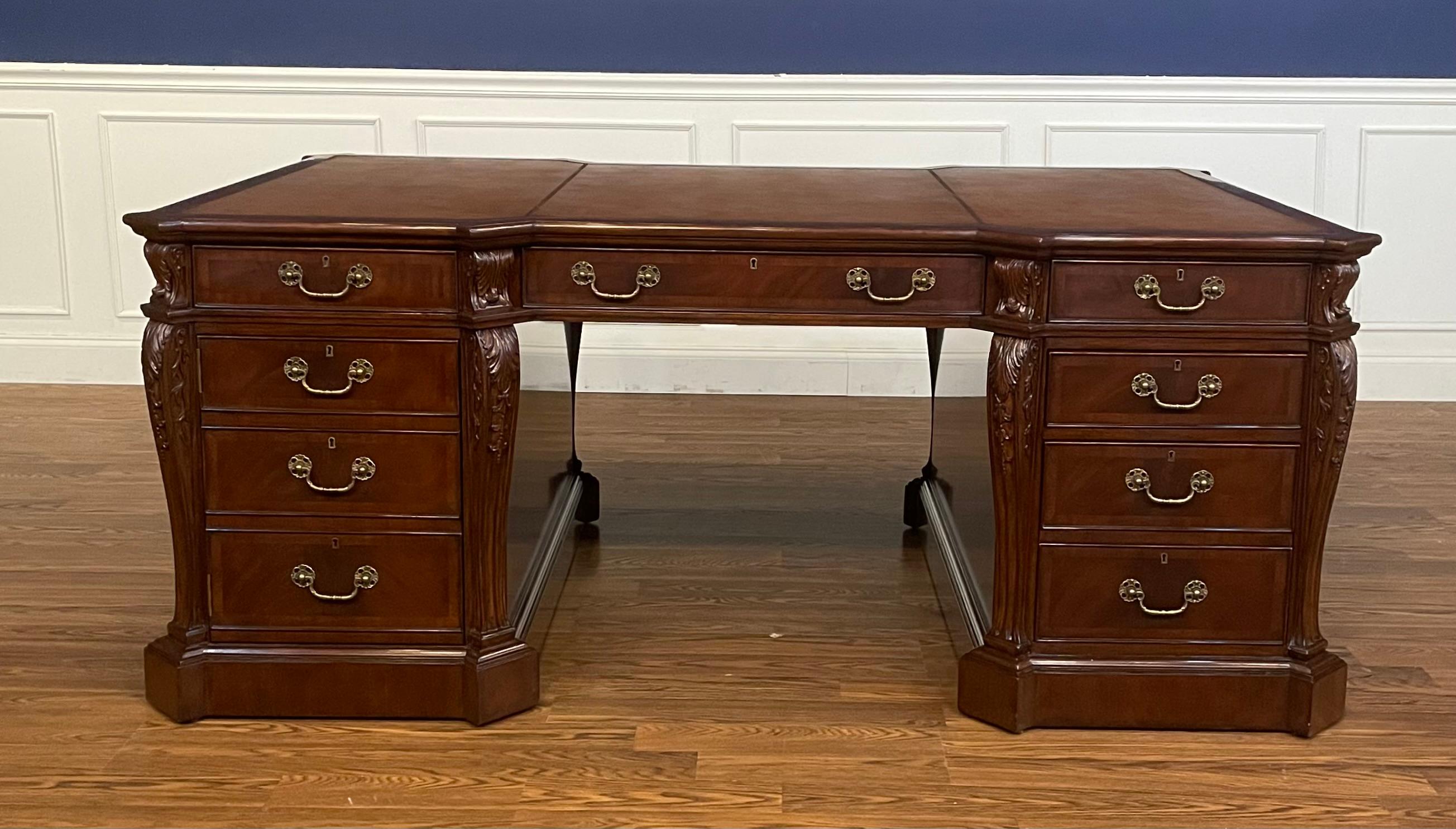 Traditional Mahogany Partners Desk by Leighton Hall In New Condition For Sale In Suwanee, GA