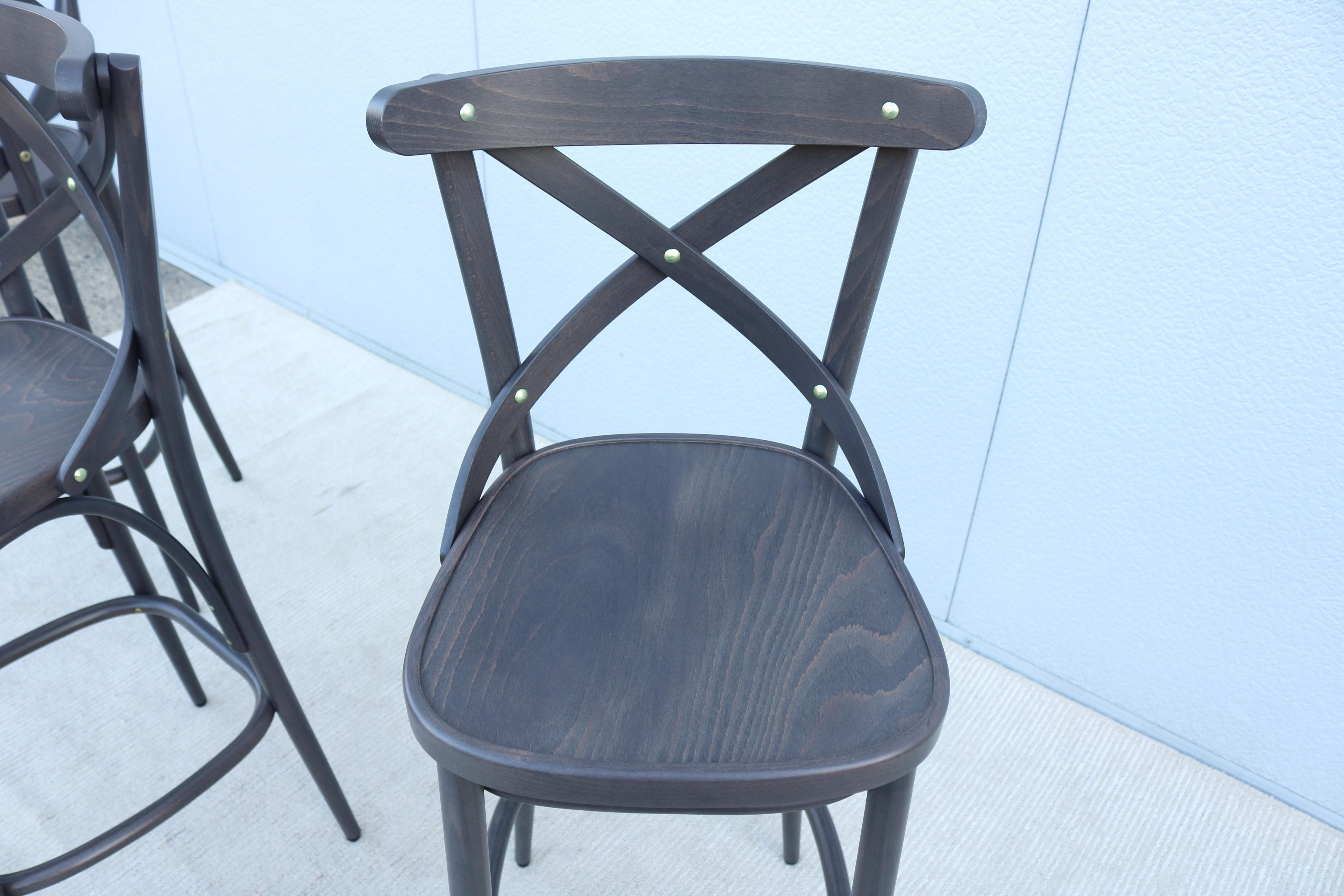 Sgabelli da bar tradizionali Michael Thonet per TON Bentwood 150 &New - set di 3 in vendita 6