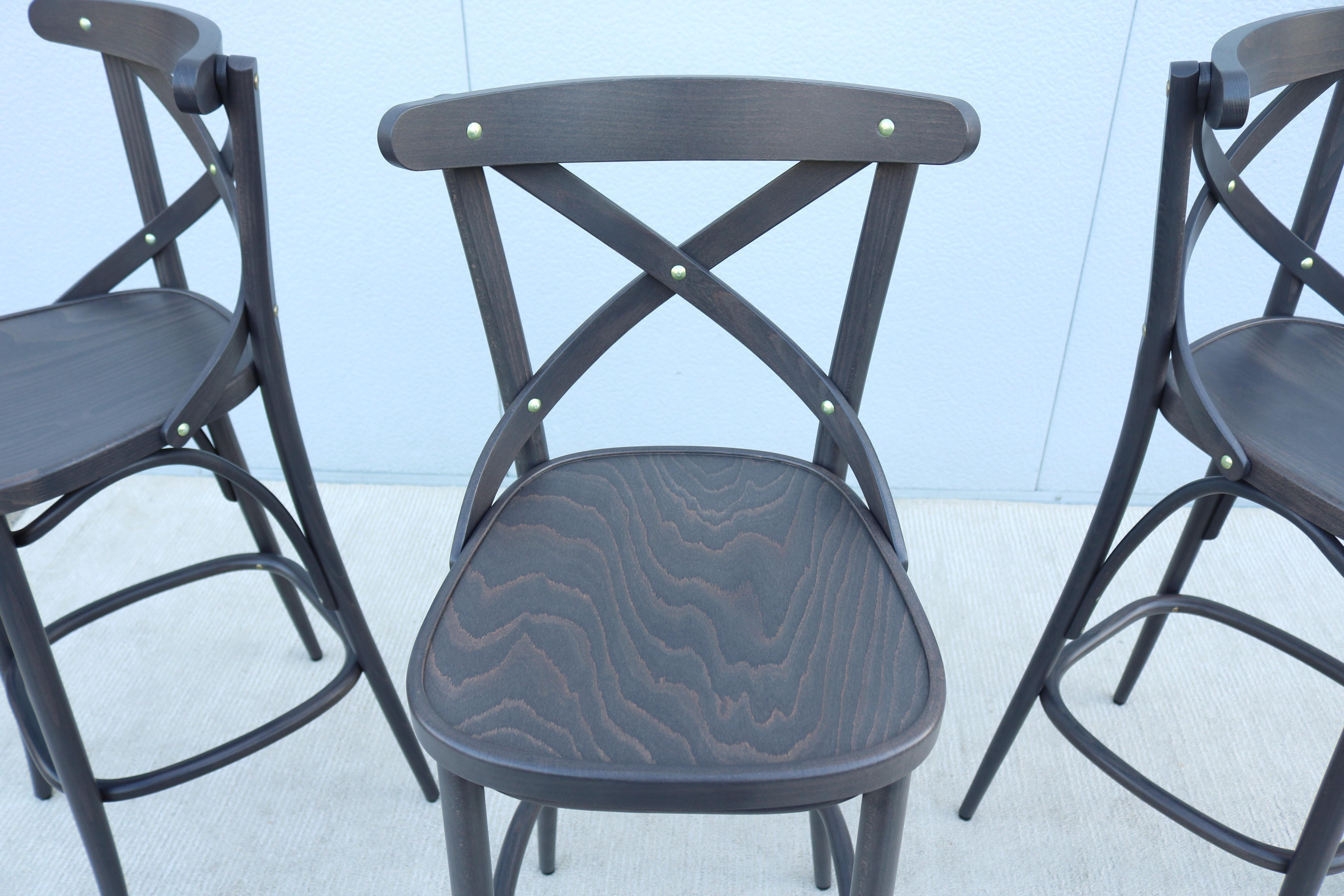 Sgabelli da bar tradizionali Michael Thonet per TON Bentwood 150 &New - set di 3 in vendita 7
