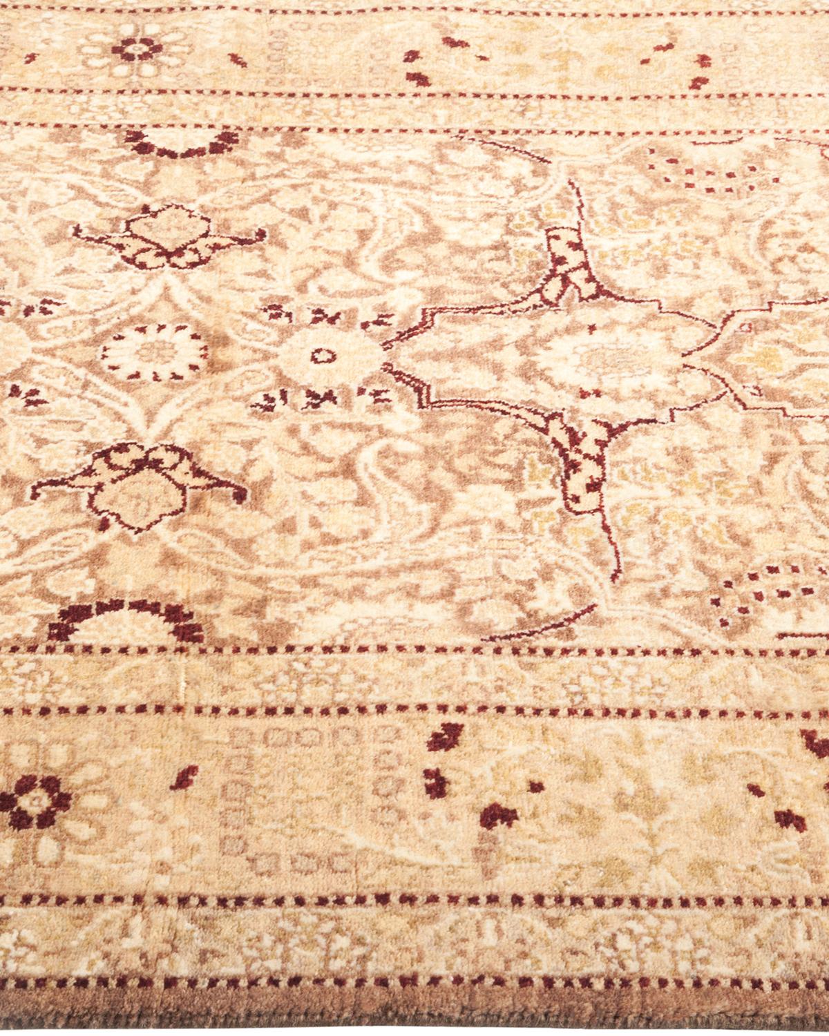 Traditional Mogul Hand Knotted Wool Gray Area Rug In New Condition For Sale In Norwalk, CT