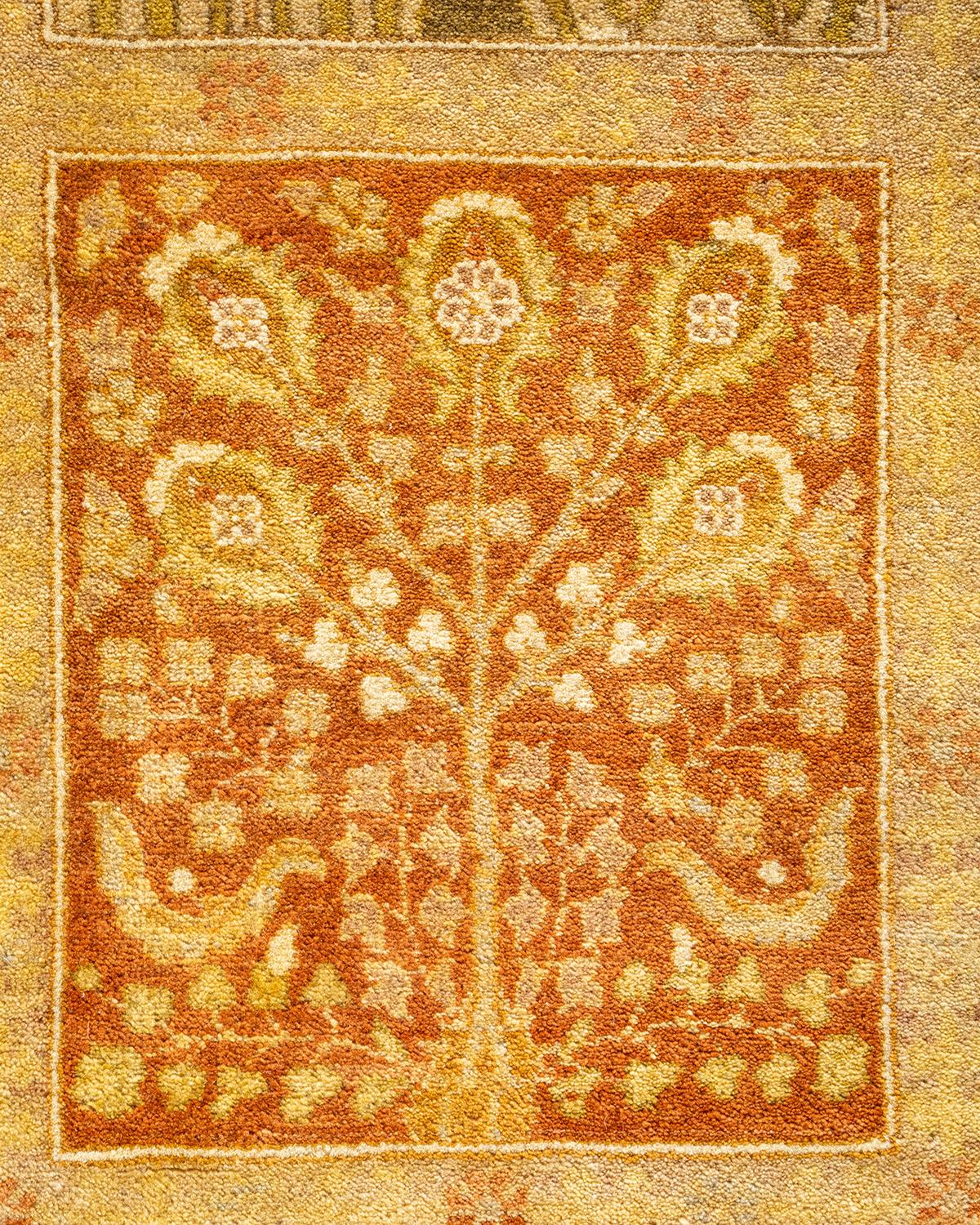 Traditioneller handgeknüpfter Mogul-Teppich aus elfenbeinfarbener Wolle  (Pakistanisch) im Angebot