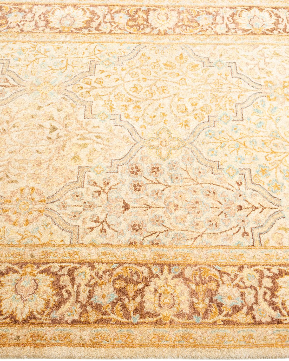 Traditional Mogul Hand Knotted Wool Ivory Area Rug In New Condition For Sale In Norwalk, CT