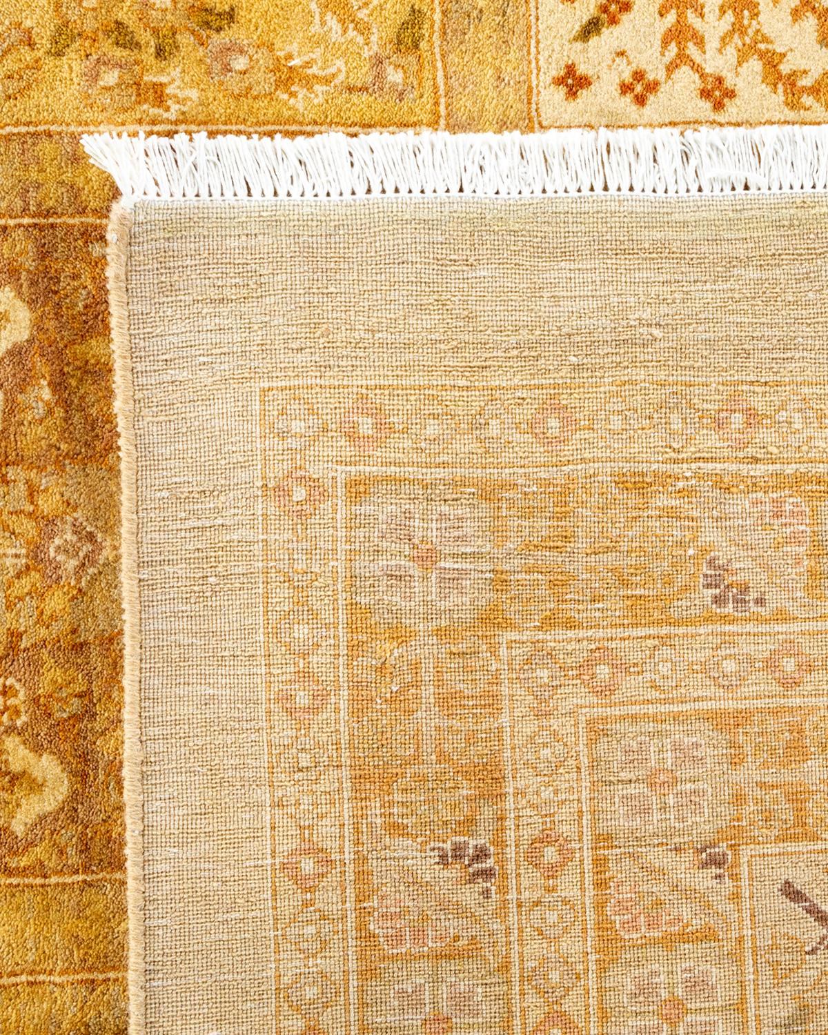 Traditioneller handgeknüpfter Mogul-Teppich aus elfenbeinfarbener Wolle  (21. Jahrhundert und zeitgenössisch) im Angebot