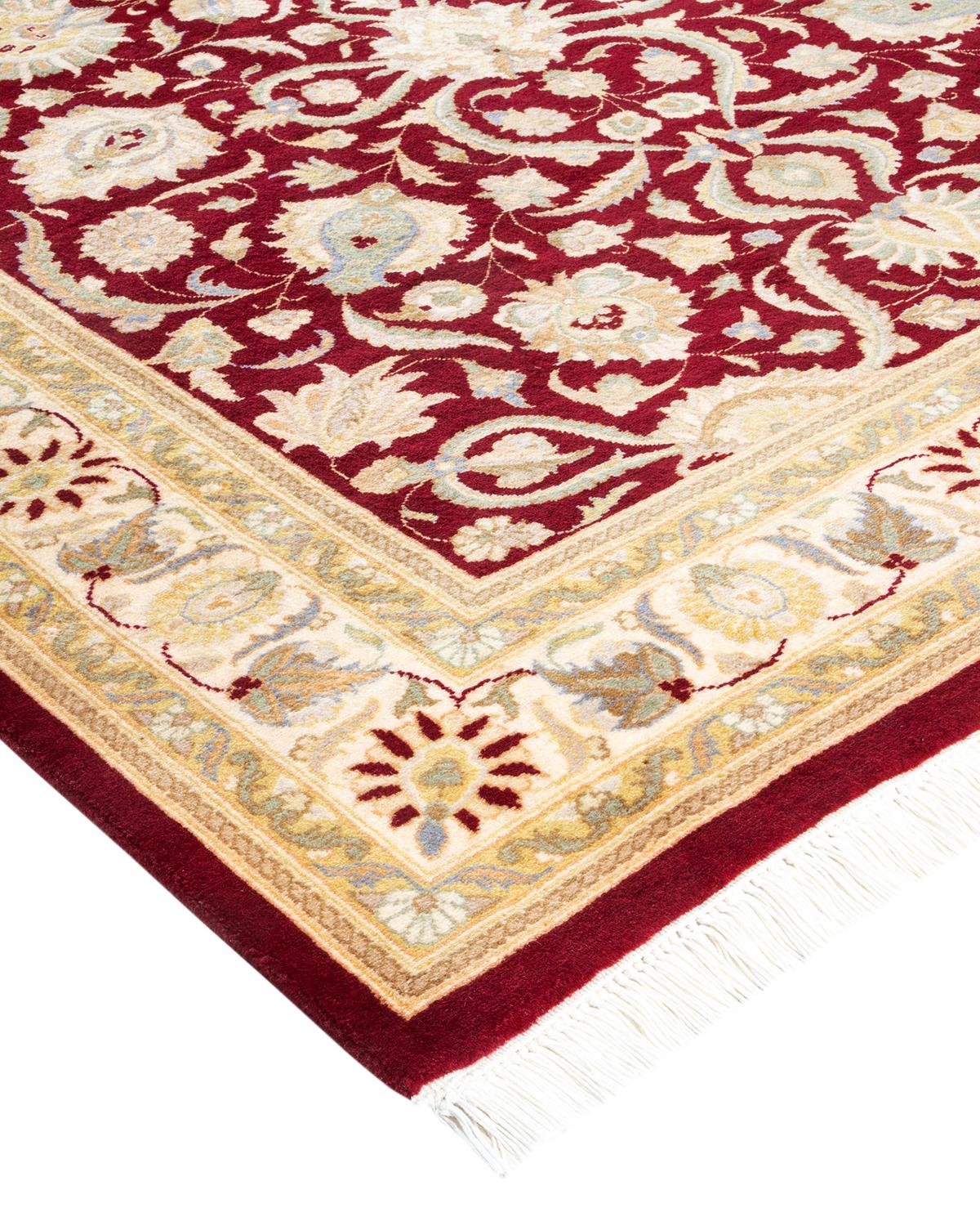 Avec leurs palettes discrètes et leurs motifs en relief, les tapis de la collection Mogul apporteront une sophistication intemporelle à toutes les pièces. Influencés par un éventail de motifs turcs, indiens et persans, les artisans qui tissent à la