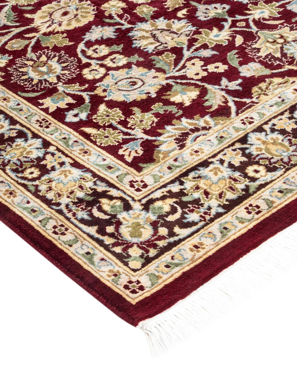 Avec leurs palettes discrètes et leurs motifs en relief, les tapis de la collection Mogul apporteront une sophistication intemporelle à toutes les pièces. Influencés par un éventail de motifs turcs, indiens et persans, les artisans qui tissent à la