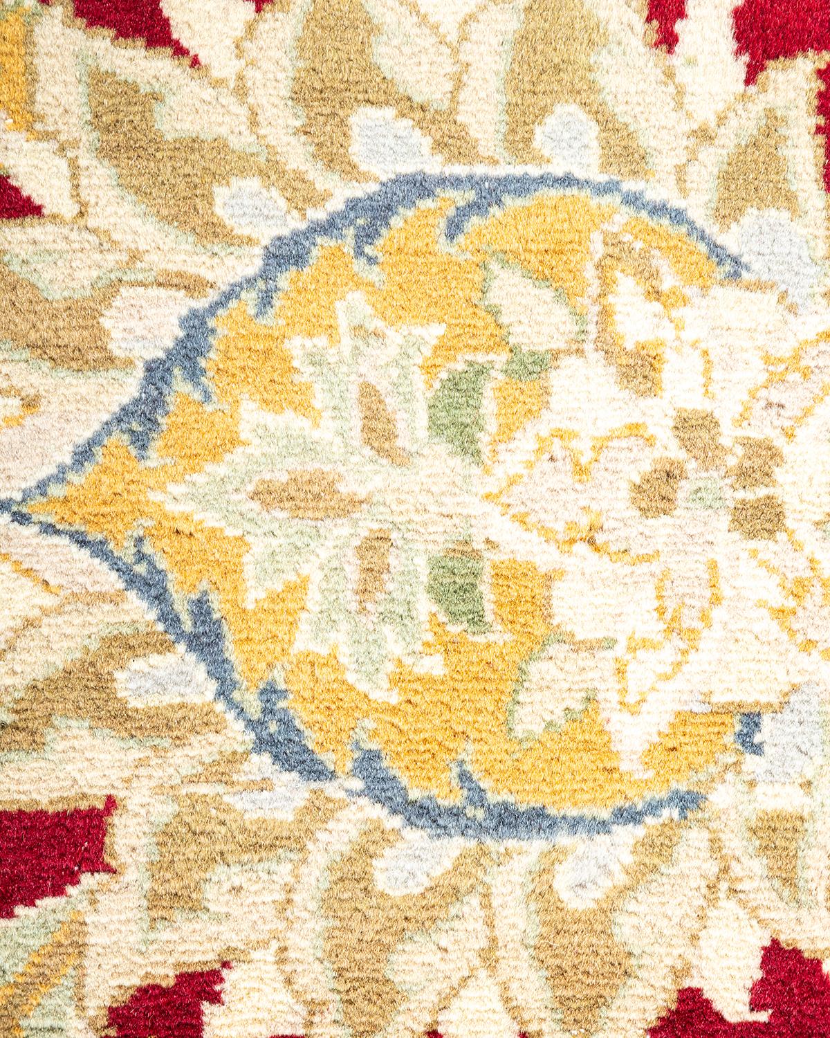 Traditioneller Mogul-Teppich aus handgeknüpfter Wolle in Rot (Pakistanisch) im Angebot