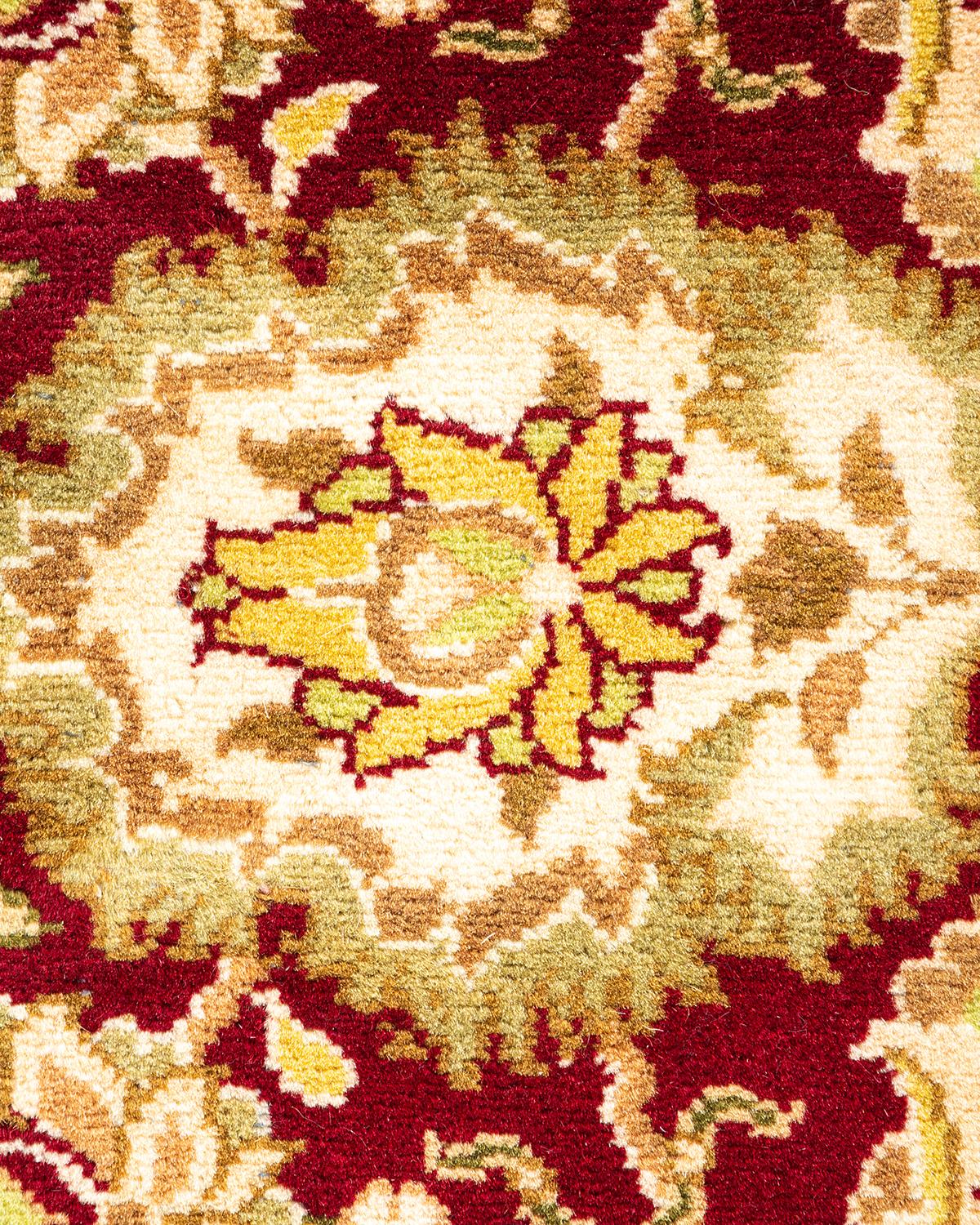 Traditioneller Mogul-Teppich aus handgeknüpfter Wolle in Rot (Pakistanisch) im Angebot