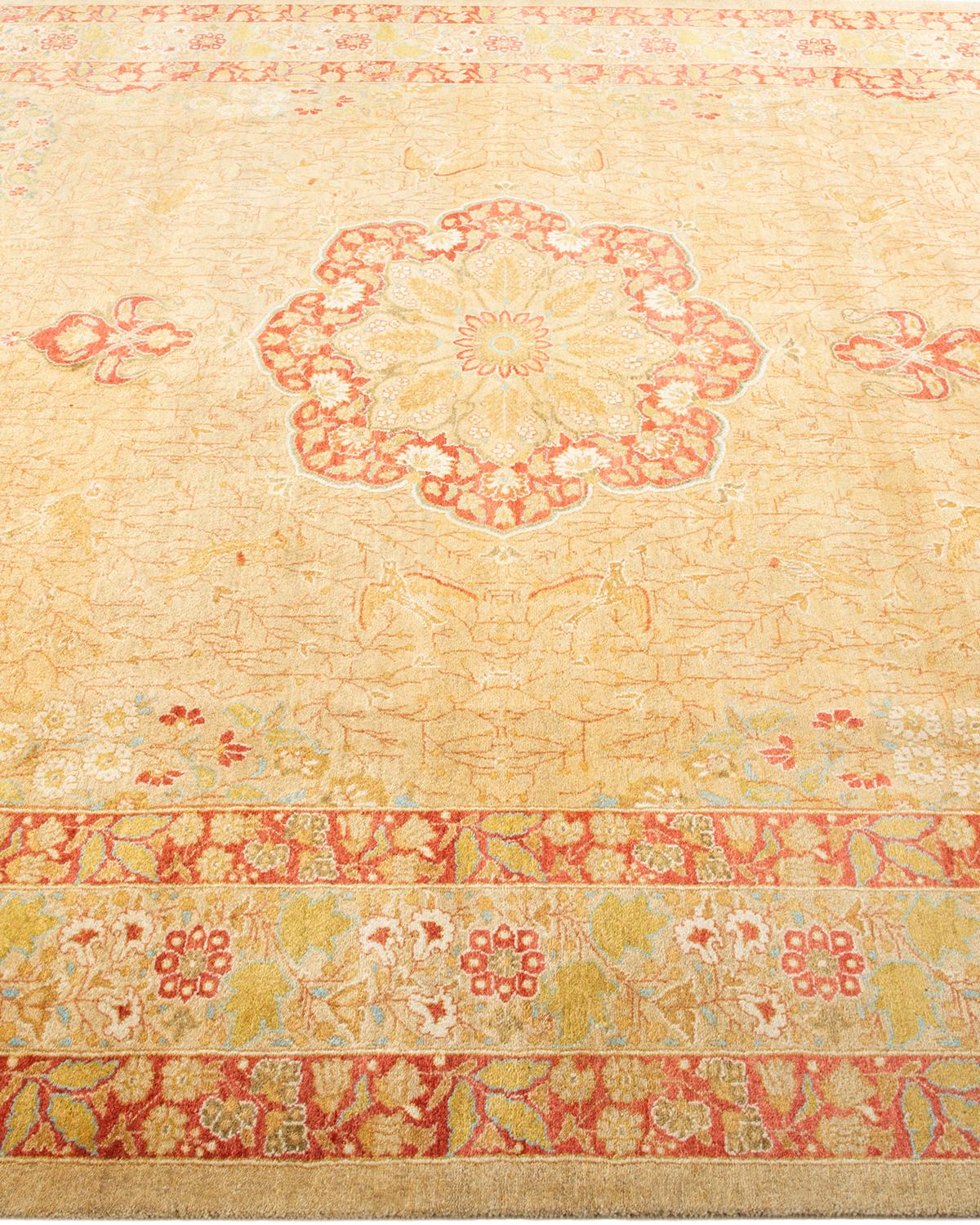 Tapis traditionnel Mogul noué à la main en laine jaune Neuf - En vente à Norwalk, CT