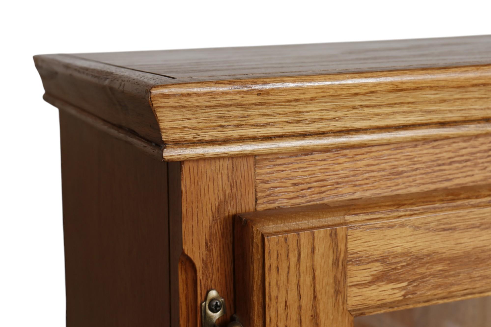 20th Century Traditional Oak Bookcase For Sale