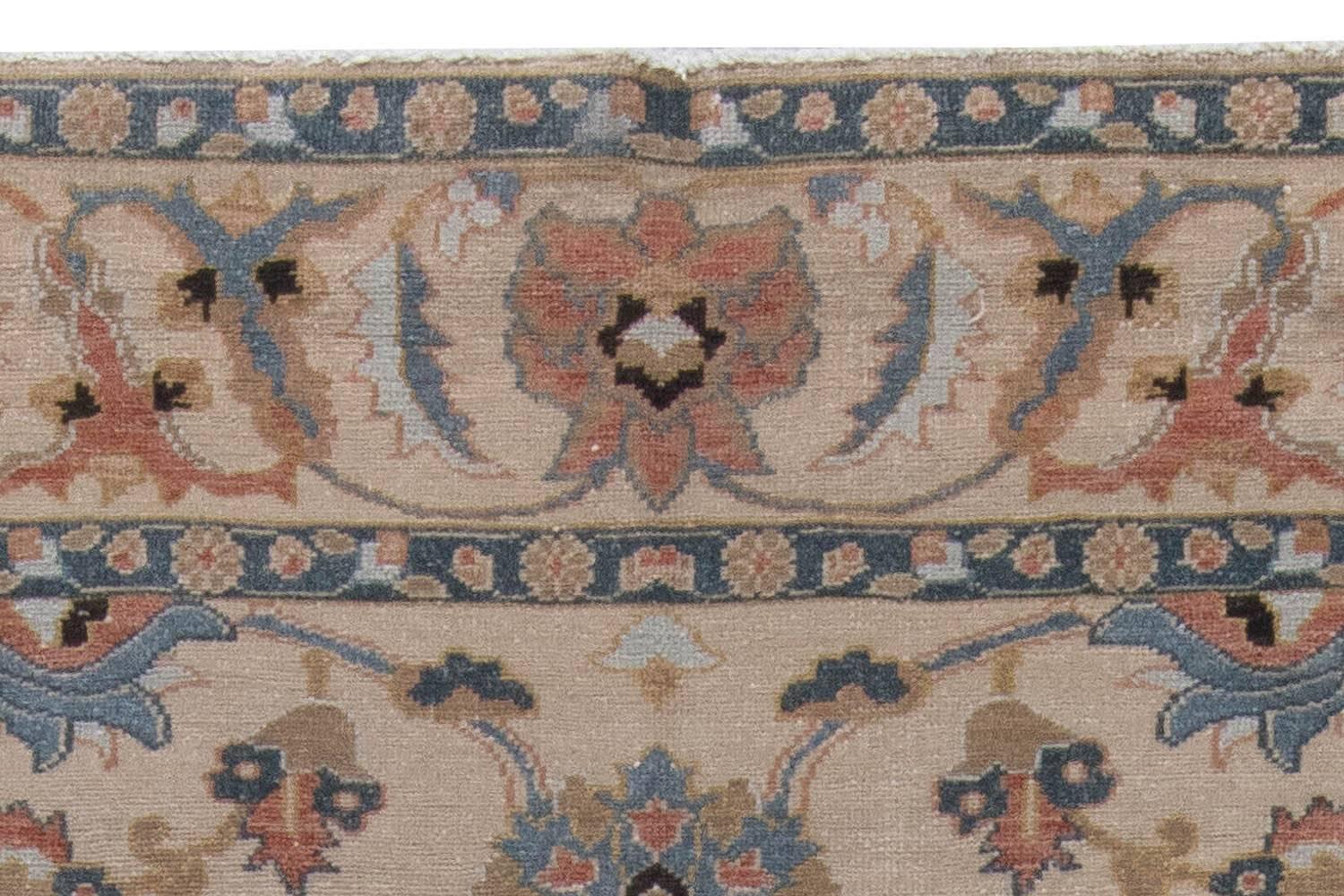 Indiano Tappeto in lana fatto a mano di ispirazione orientale tradizionale di Doris Leslie Blau in vendita