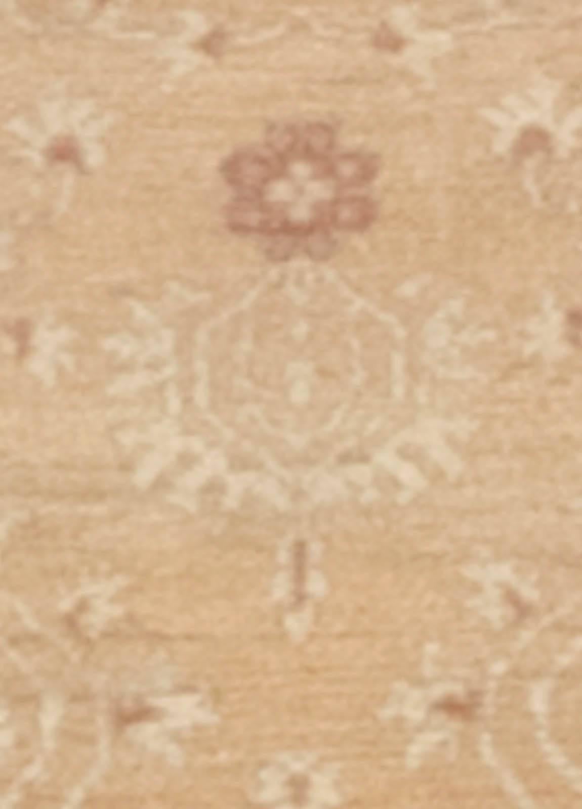 Tapis de course traditionnel d'inspiration orientale créé par Doris Leslie Blau.
Taille : 2'4
