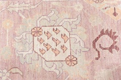 Alfombra tradicional de lana Tabriz beige de inspiración oriental por Doris Leslie Blau