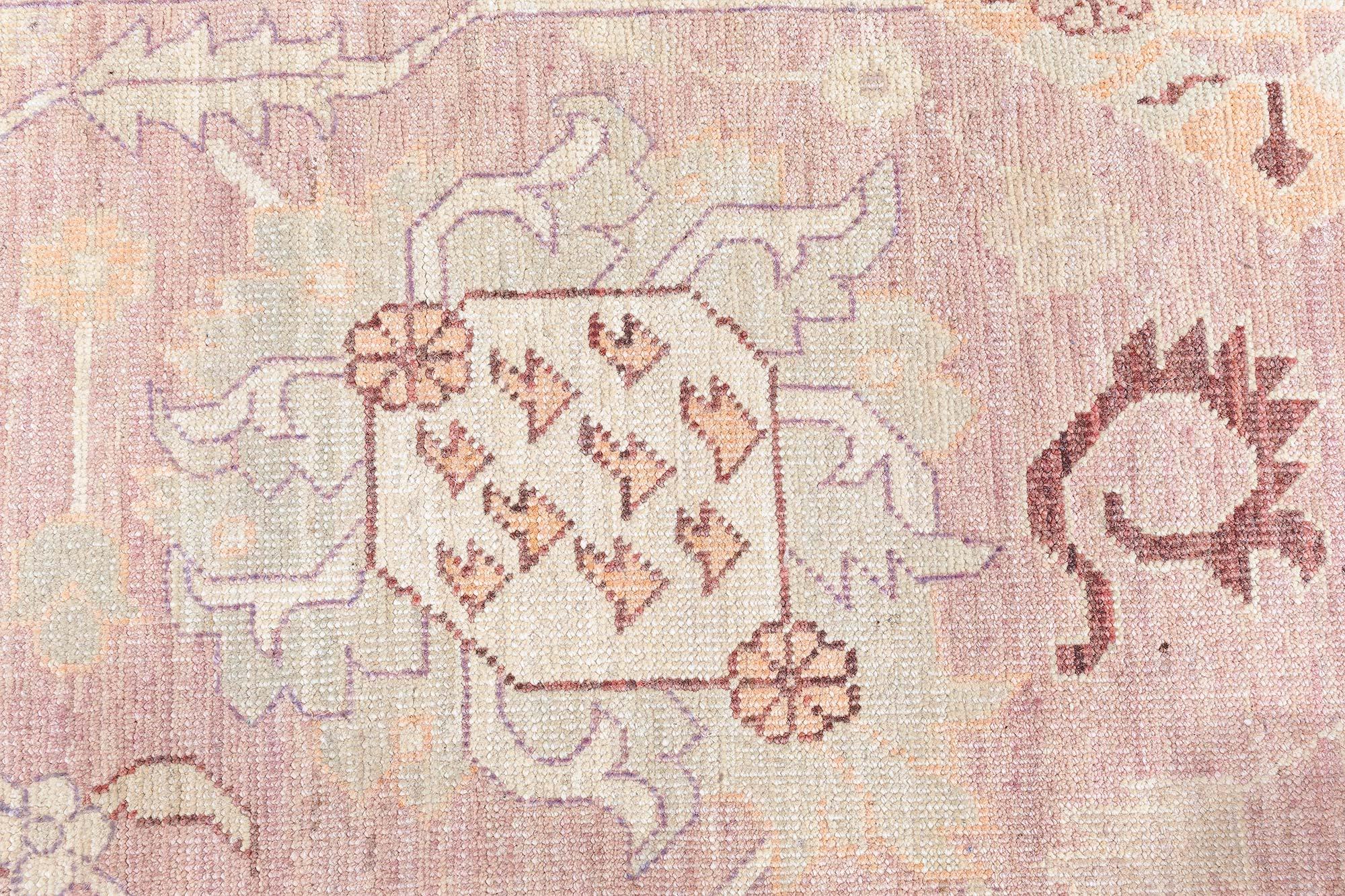 Lana Tappeto tradizionale di ispirazione orientale in lana Tabriz Beige di Doris Leslie Blau in vendita