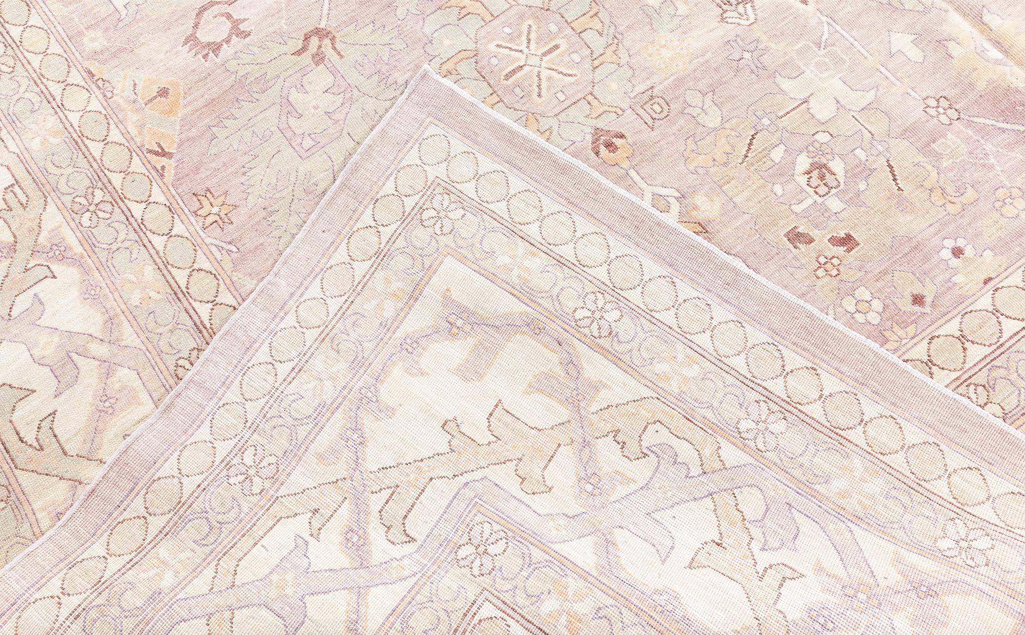 Tappeto tradizionale di ispirazione orientale in lana Tabriz Beige di Doris Leslie Blau in vendita 1