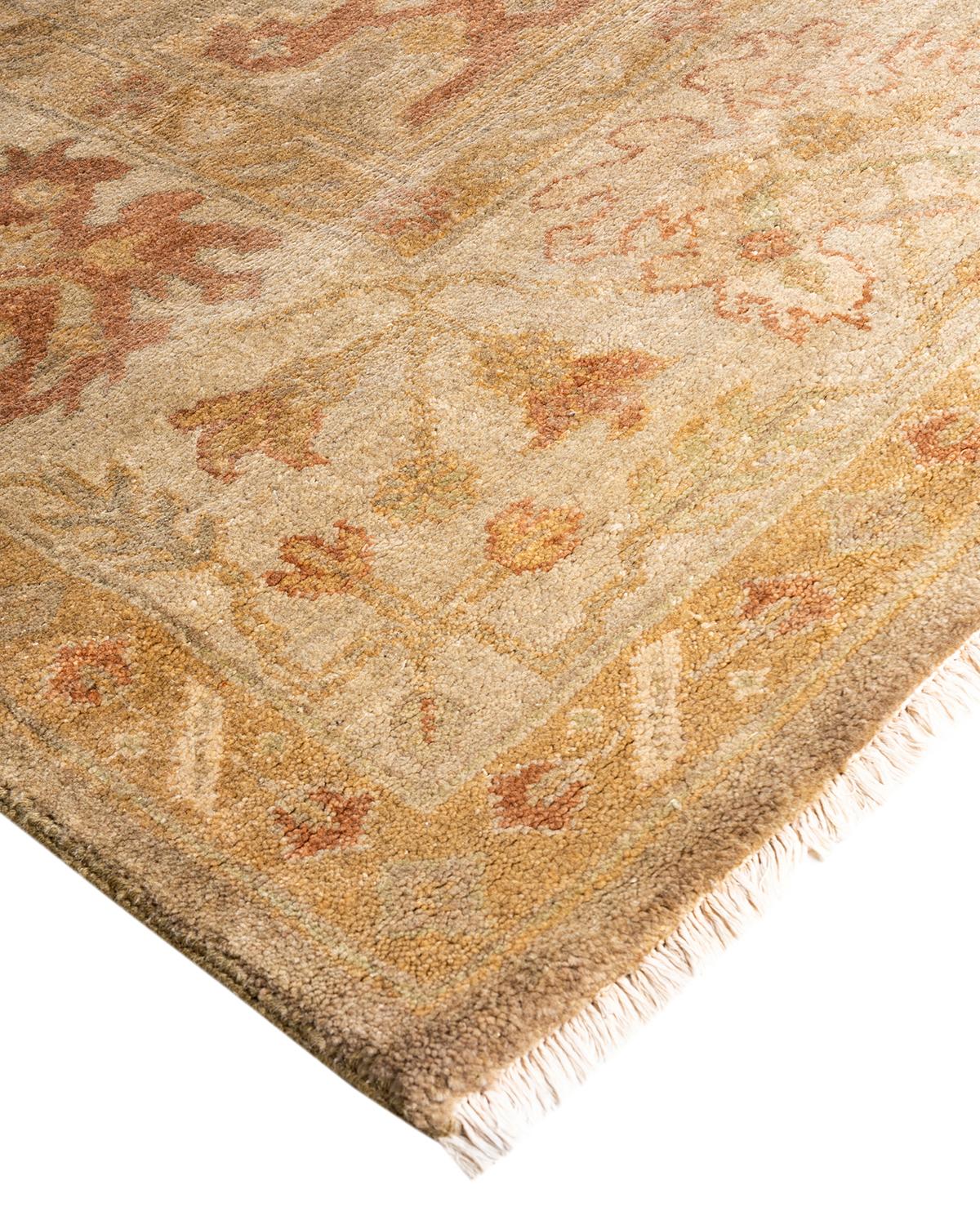 Originarias hace siglos de lo que hoy es Turquía, las alfombras Oushak son muy apreciadas por sus intrincados dibujos, sus colores exuberantes pero sutiles y su suave brillo. Estas alfombras continúan esa tradición. Anudados a mano con lana por