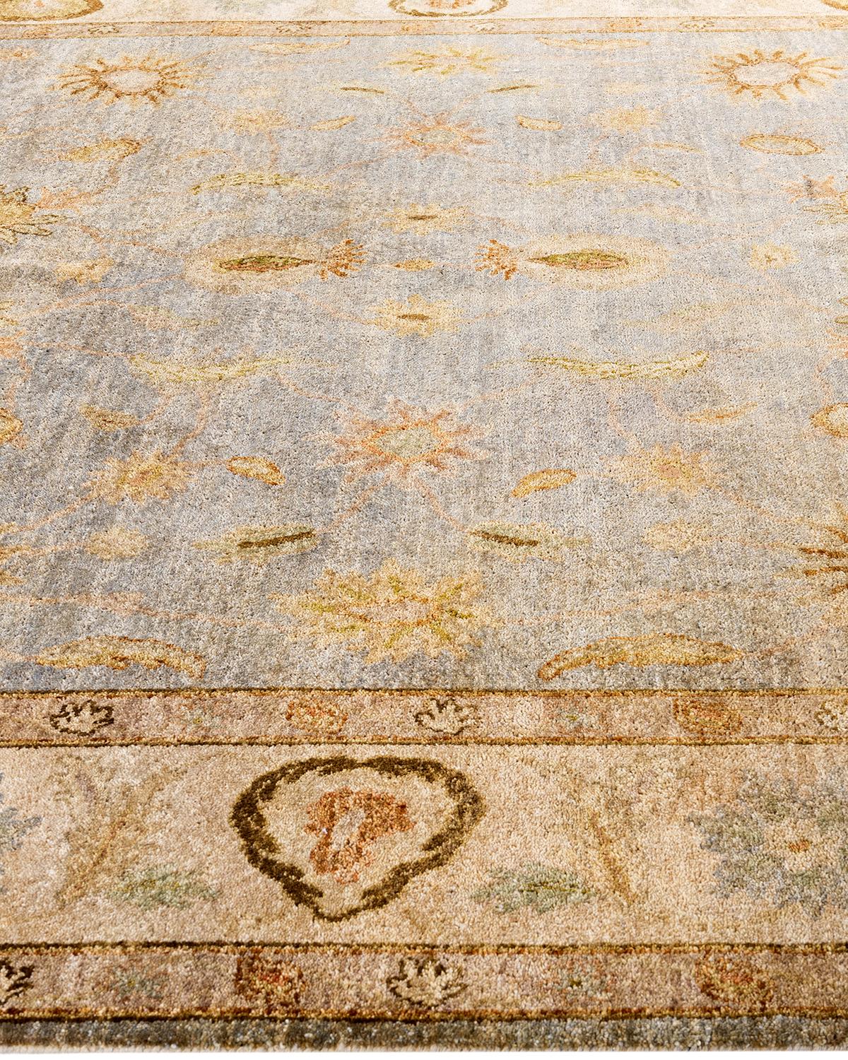 Traditioneller handgeknüpfter Oushak-Teppich aus grauer Wolle mit Blumenmuster 7' 10