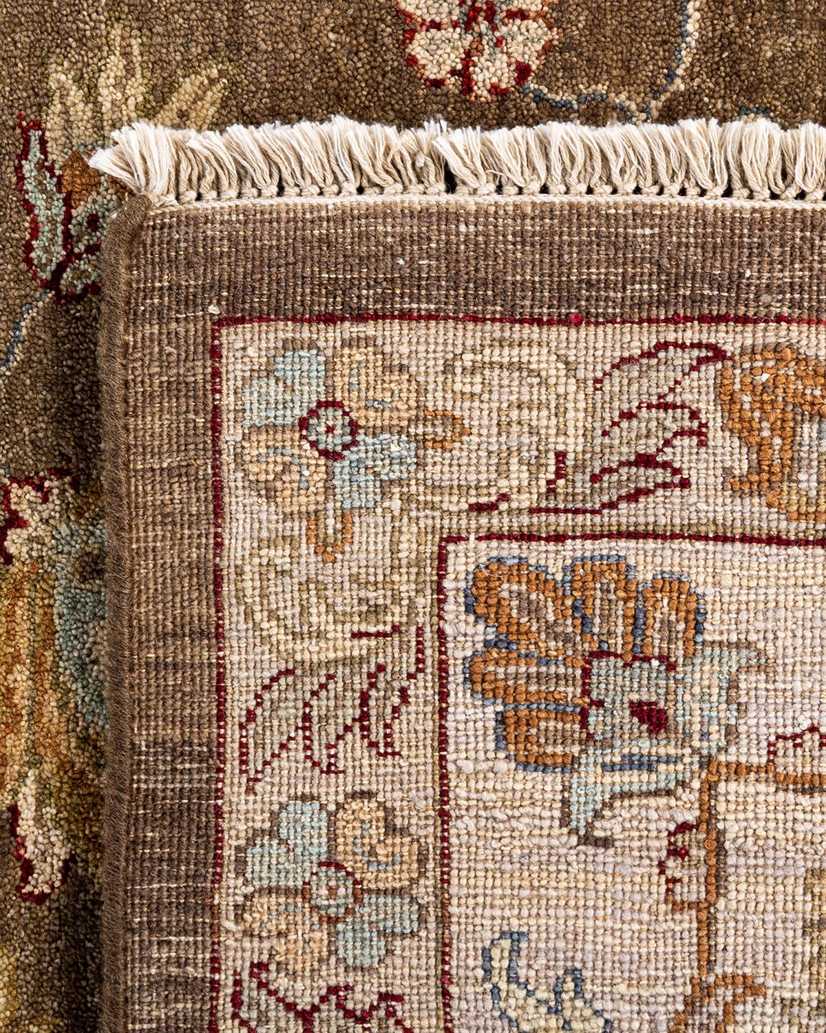 Traditioneller handgeknüpfter Oushak-Teppich aus geblümter Wolle in Grün 8' 2
