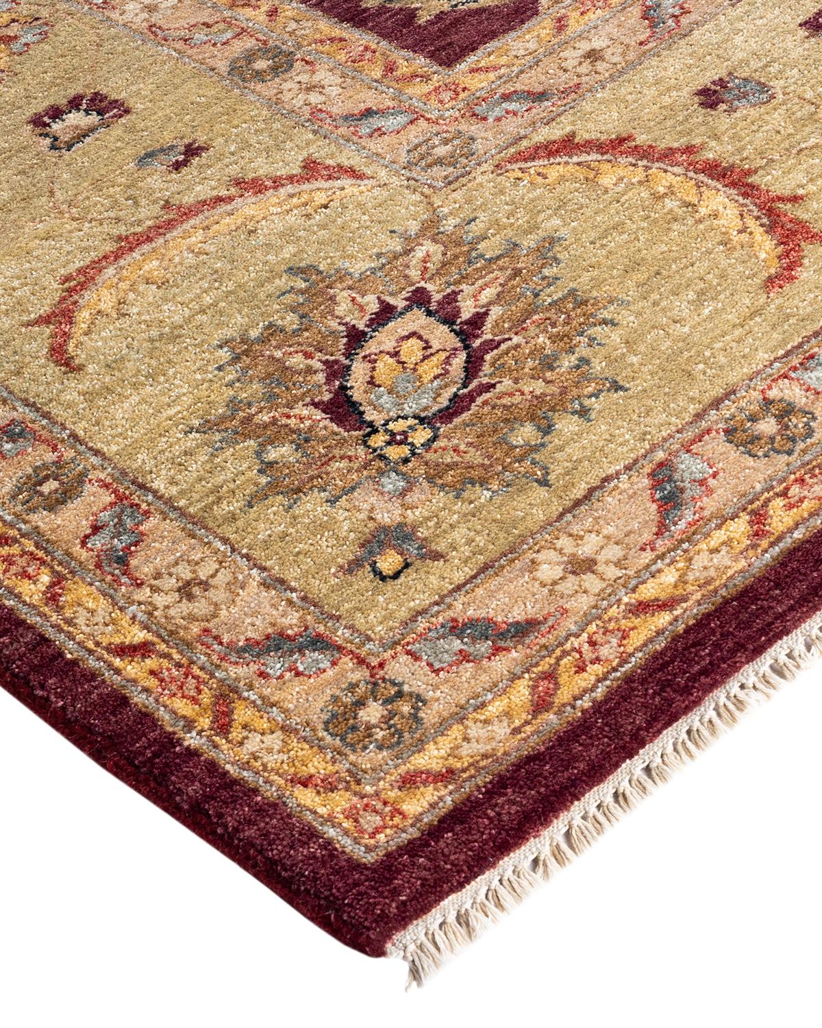 Originarias hace siglos de lo que hoy es Turquía, las alfombras Oushak son muy apreciadas por sus intrincados dibujos, sus colores exuberantes pero sutiles y su suave brillo. Estas alfombras continúan esa tradición. Anudados a mano con lana por