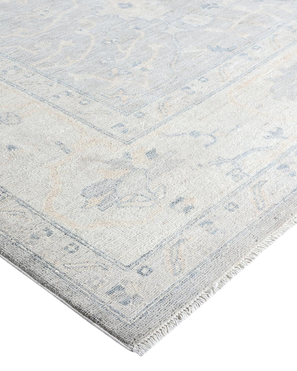 Originarias hace siglos de lo que hoy es Turquía, las alfombras Oushak son muy apreciadas por sus intrincados dibujos, sus colores exuberantes pero sutiles y su suave brillo. Estas alfombras continúan esa tradición. Anudados a mano con lana por