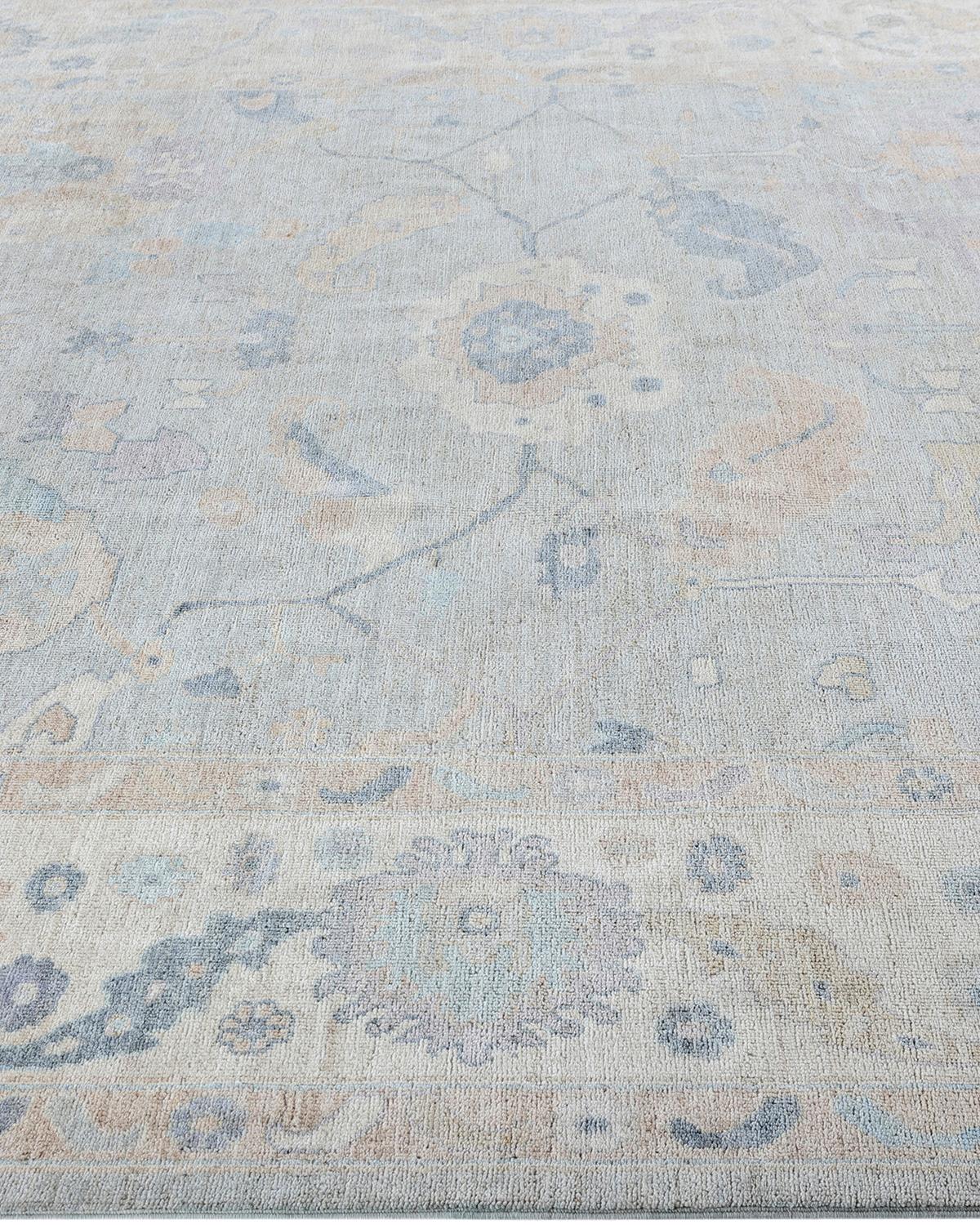 Noué à la main Tapis traditionnel d'Oushak noué à la main bleu clair de 7' 11