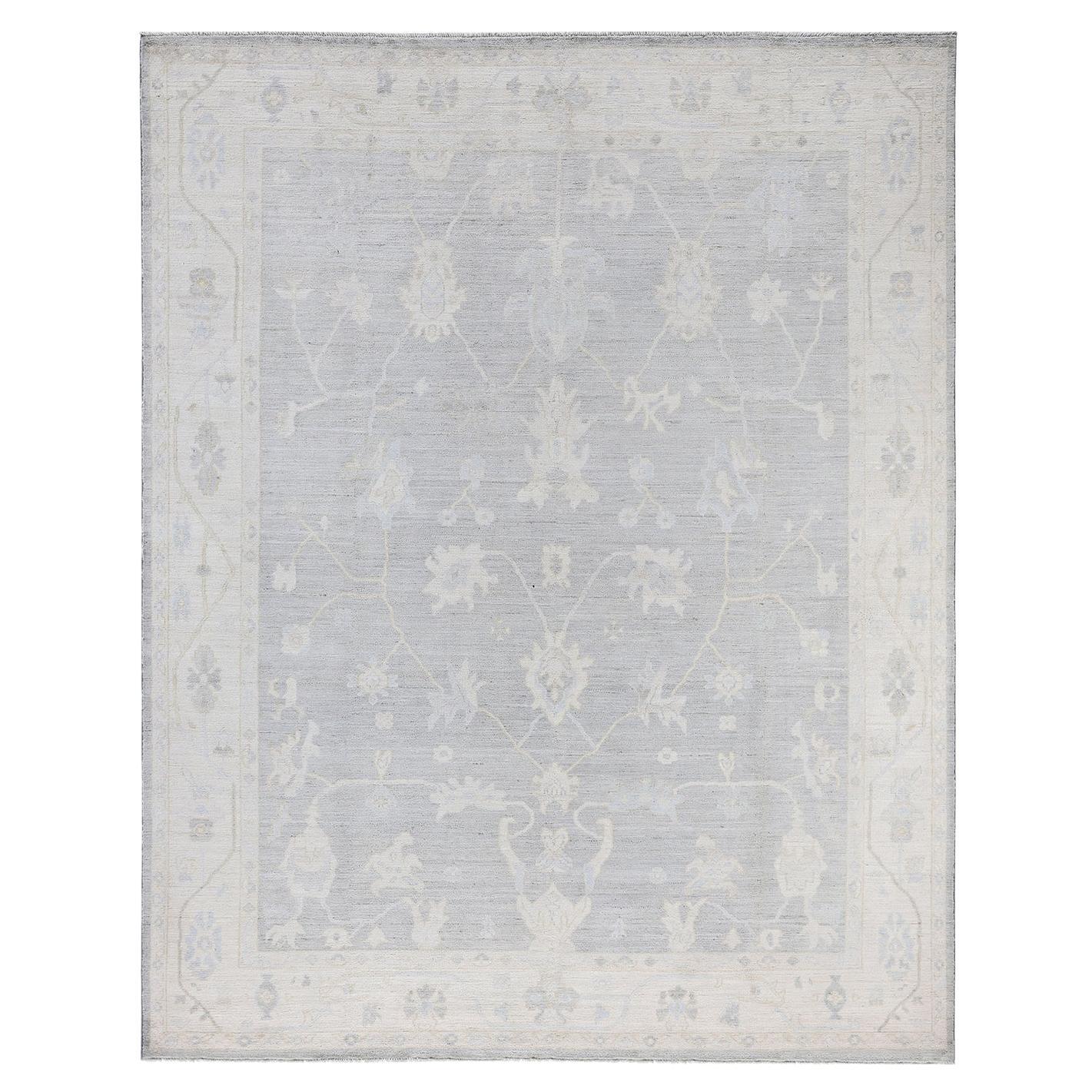 Traditioneller handgeknüpfter Oushak-Teppich aus hellgrauer Wolle 7' 10" x 9' 8"
