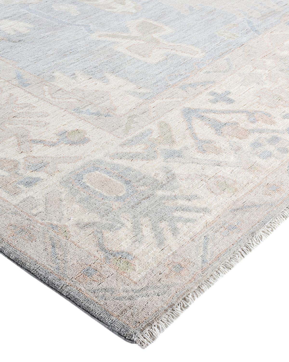 Originarias hace siglos de lo que hoy es Turquía, las alfombras Oushak son muy apreciadas por sus intrincados dibujos, sus colores exuberantes pero sutiles y su suave brillo. Estas alfombras continúan esa tradición. Anudados a mano con lana por