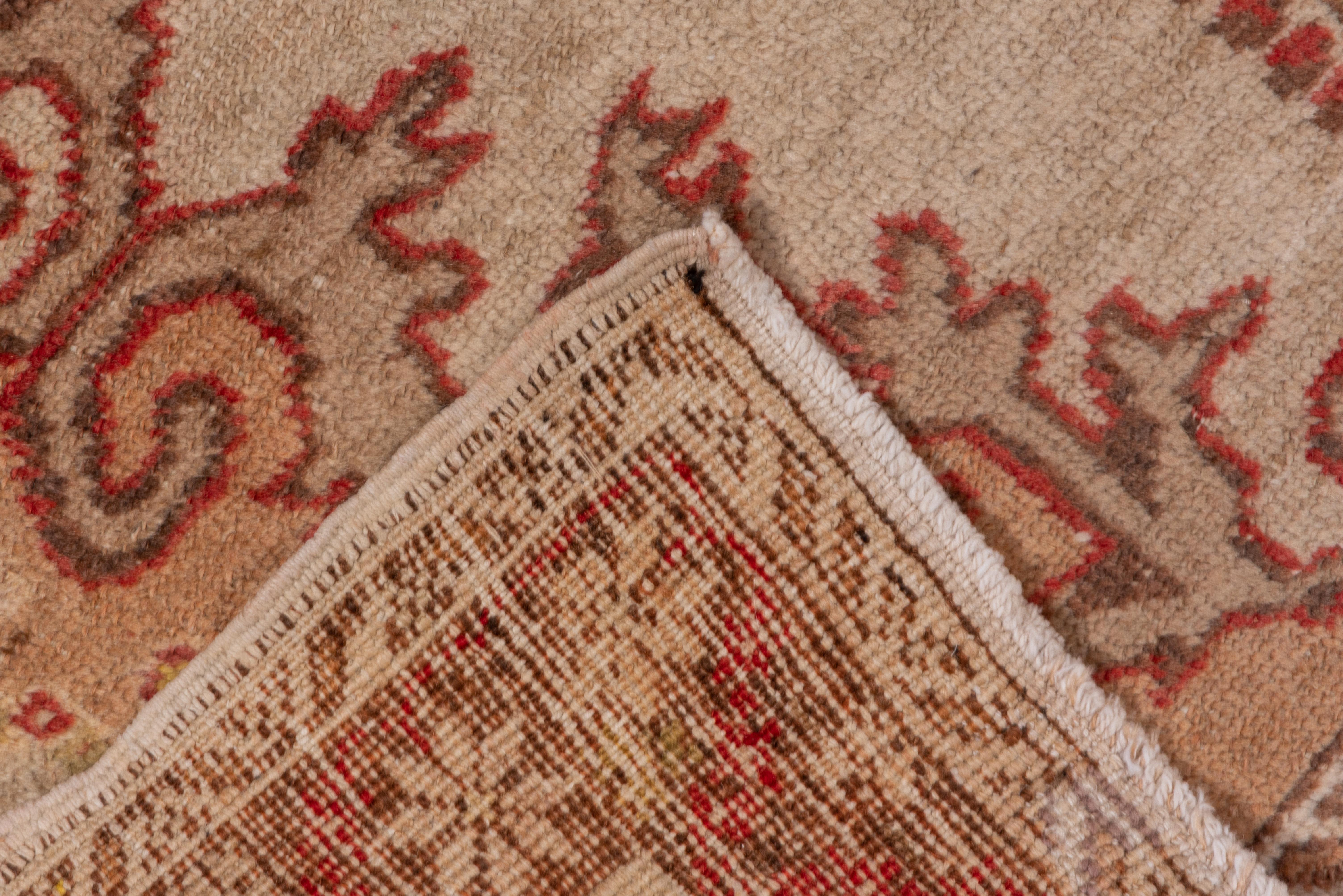 Oushak-Teppich, rotes Feld, traditioneller Stil (Frühes 20. Jahrhundert) im Angebot
