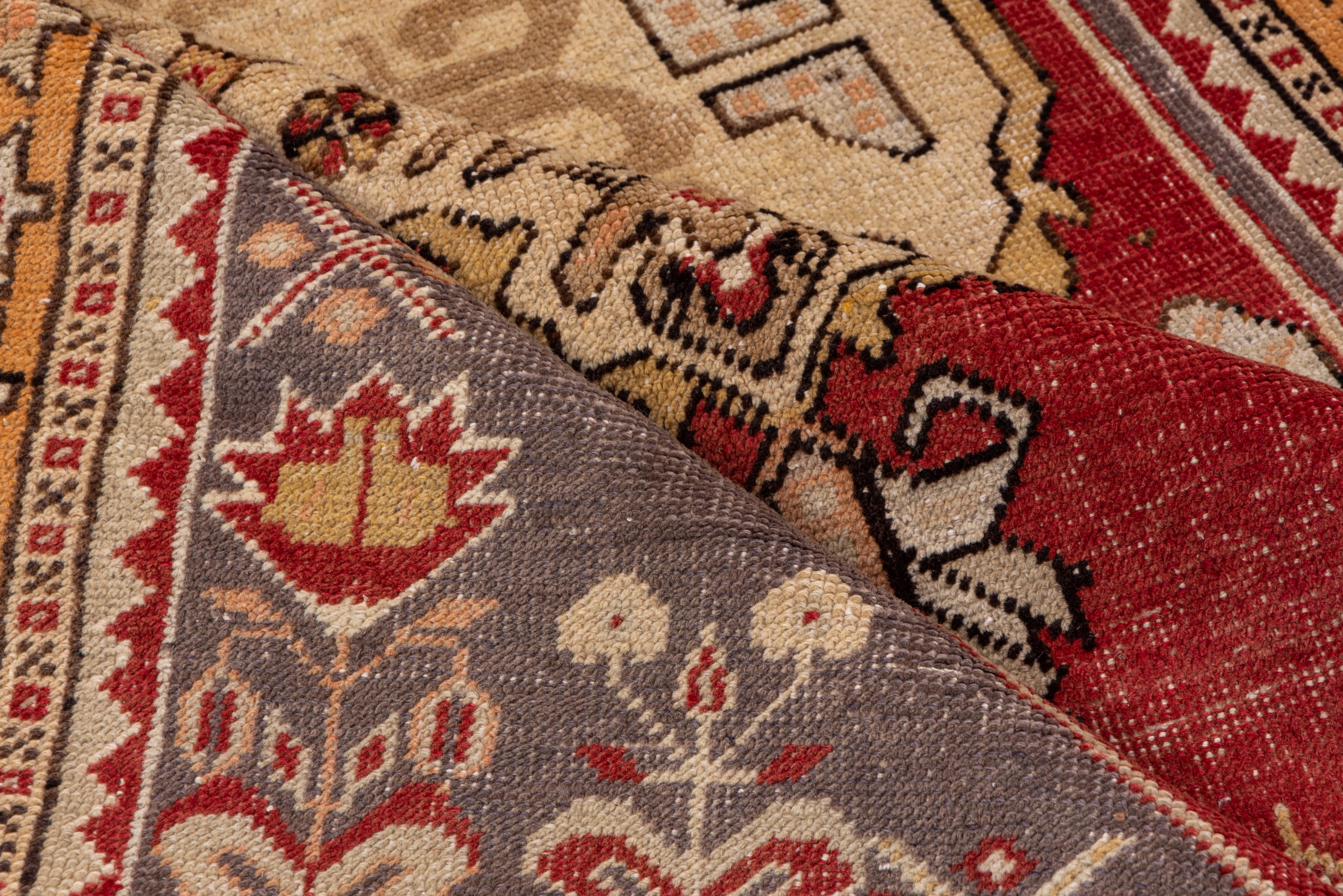 Traditional Oushak Rug, Red Gray and Yellow In Good Condition In New York, NY