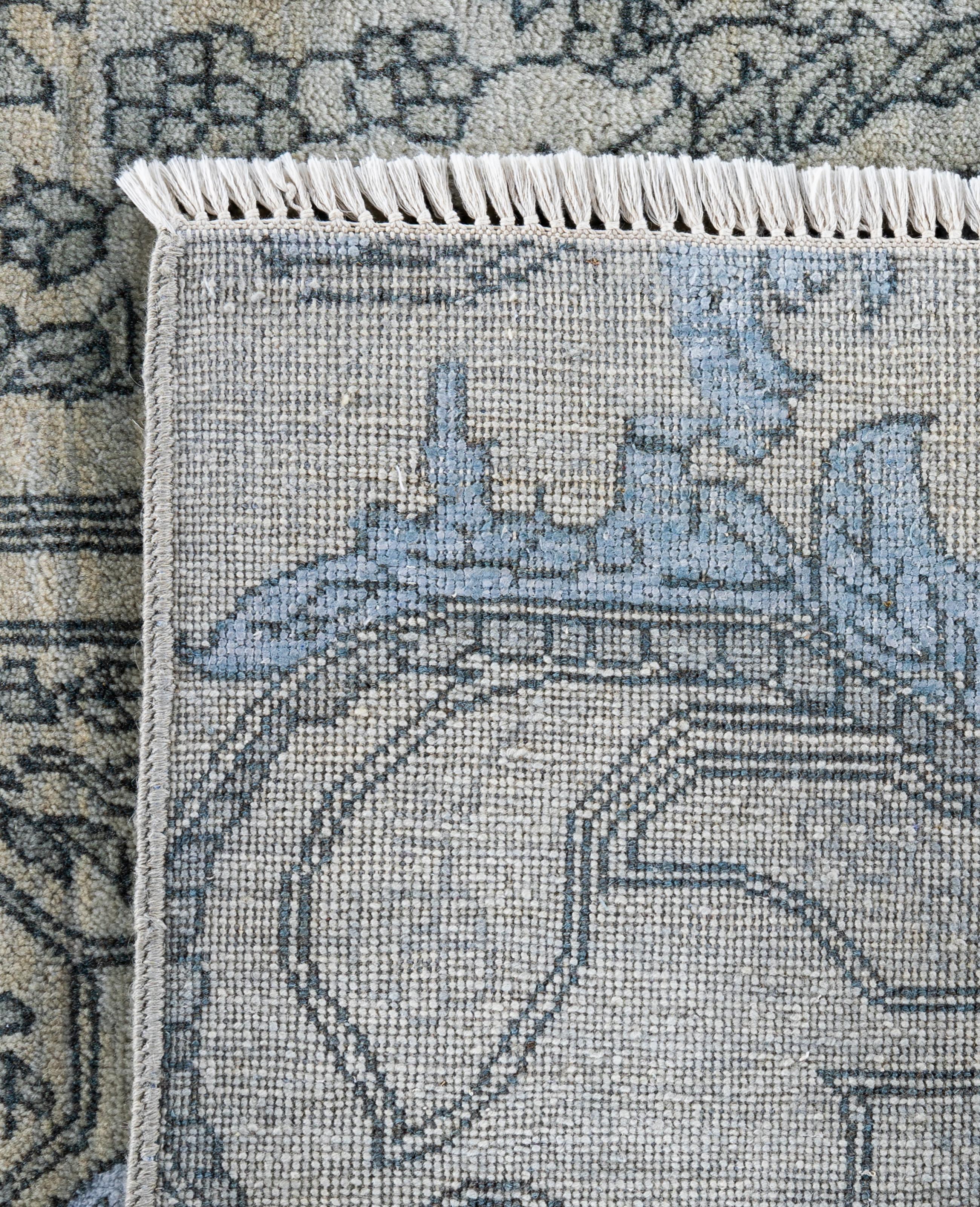 Tapis traditionnel gris noué à la main en laine et soie 7' 10