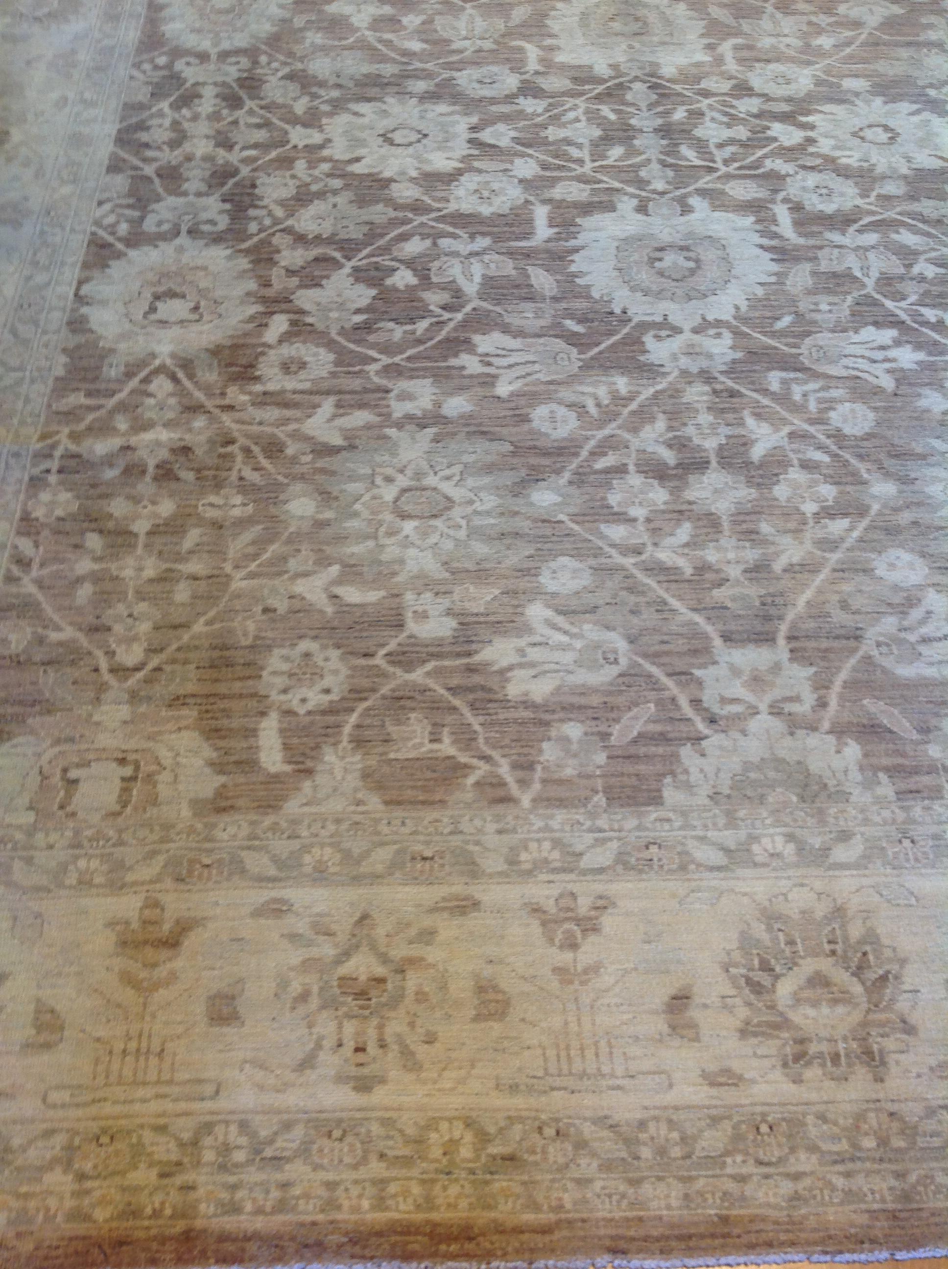 Traditional Pakistani Brown Floral Wool Area Rug In New Condition For Sale In Los Angeles, CA
