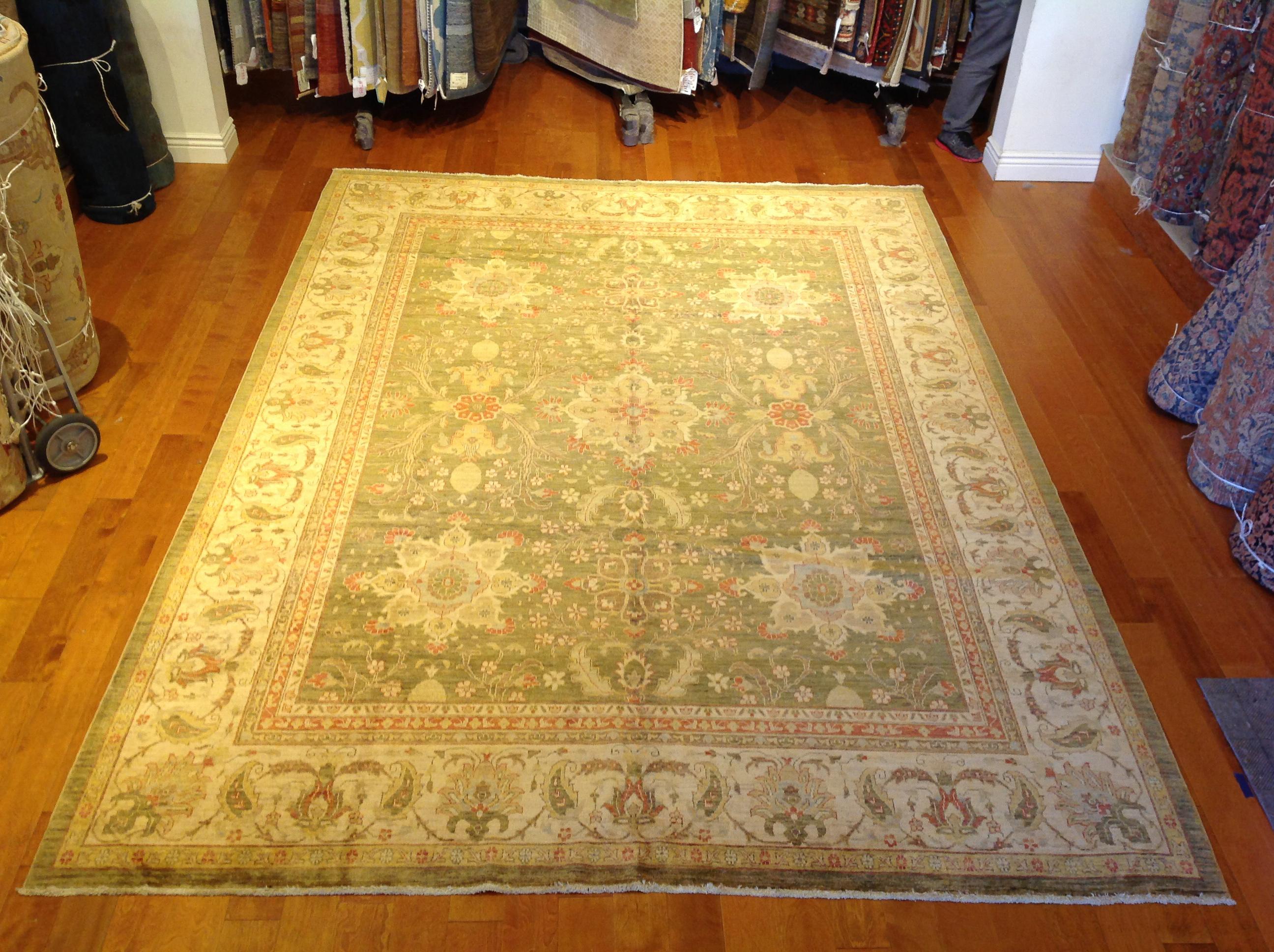 Traditional Pakistani Green Area Rug with Floral Medallions For Sale 4