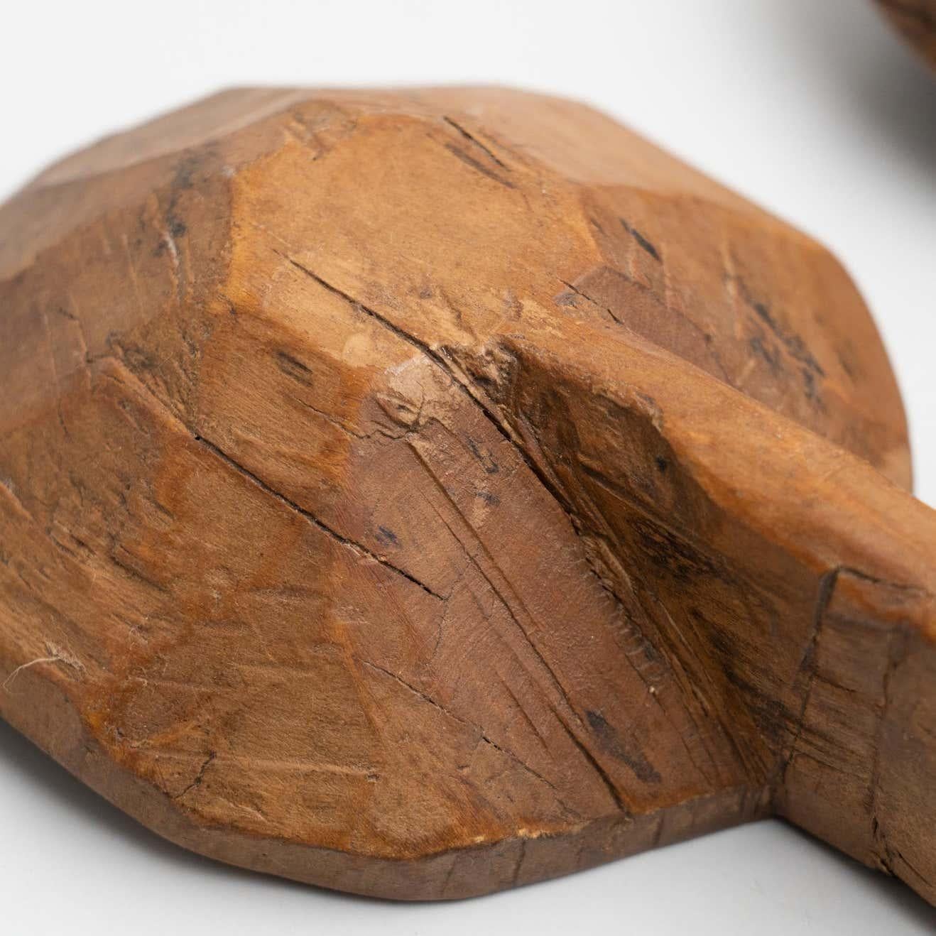 Set di cucchiai in legno intagliati a mano, tradizionale pastorale e primitivo - Spagna in vendita 1