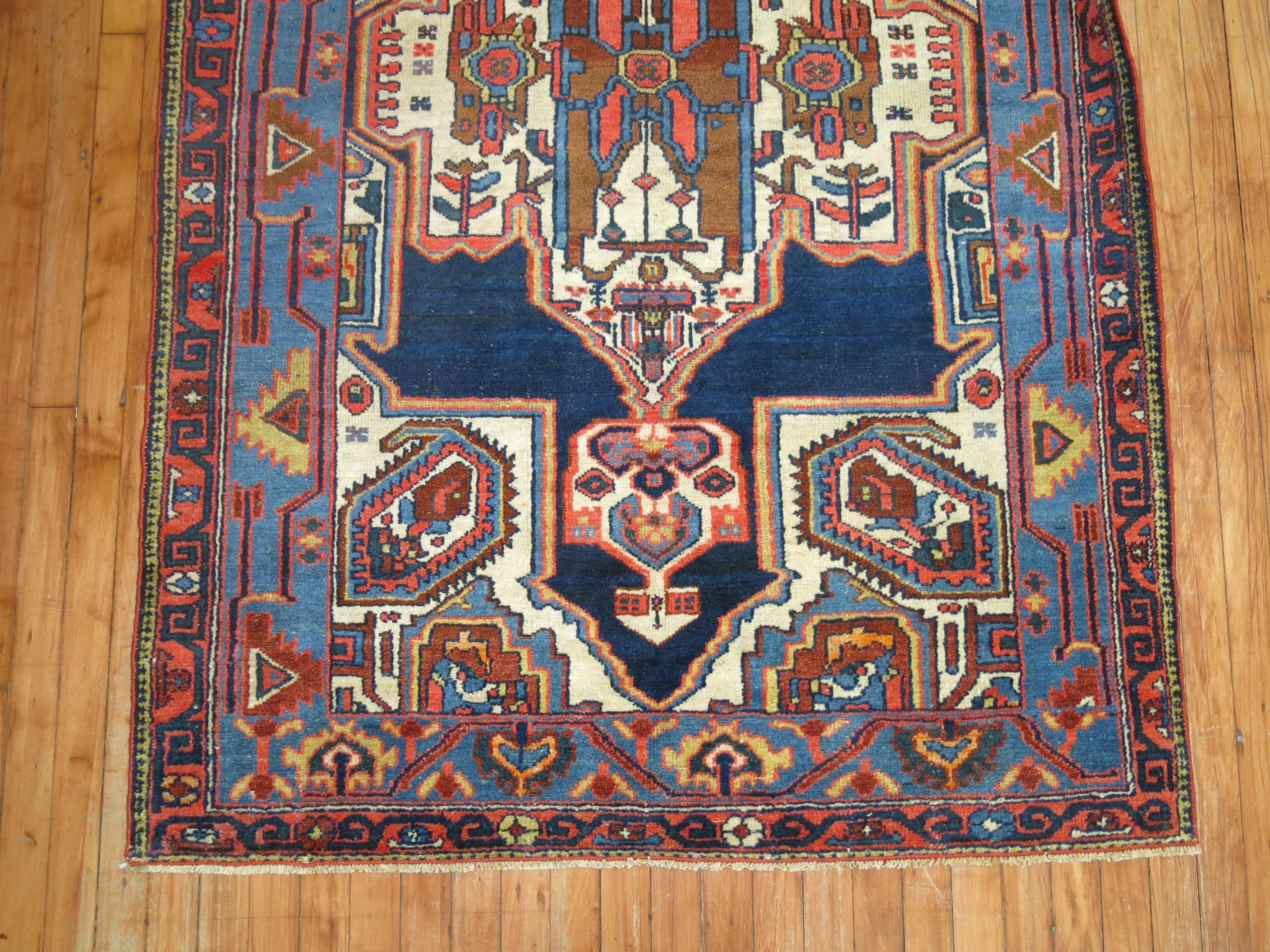 Traditional Persian Bakhtiari Rug In Good Condition In New York, NY