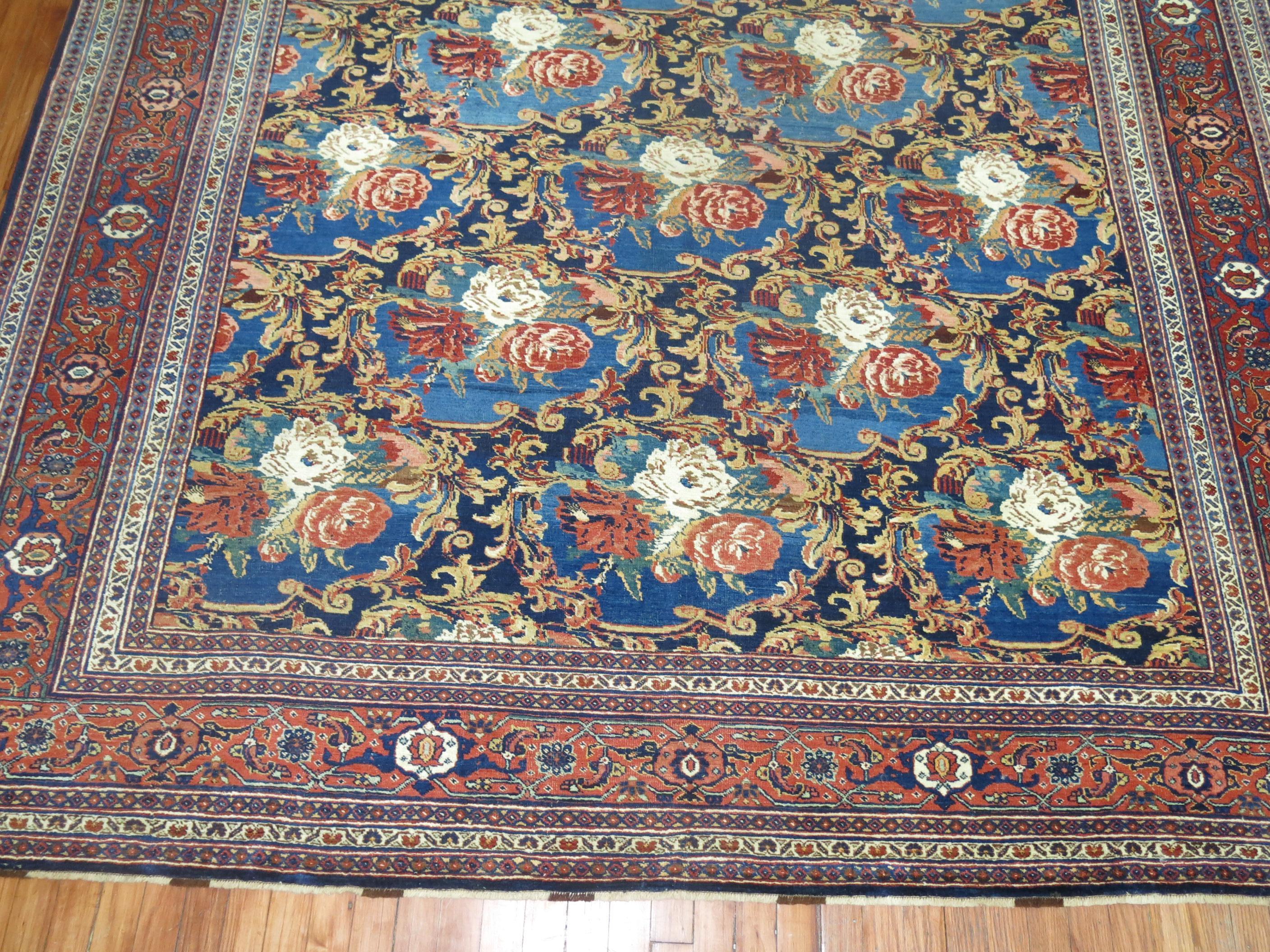 Early 20th Century Traditional Persian Bidjar Floral Rug For Sale