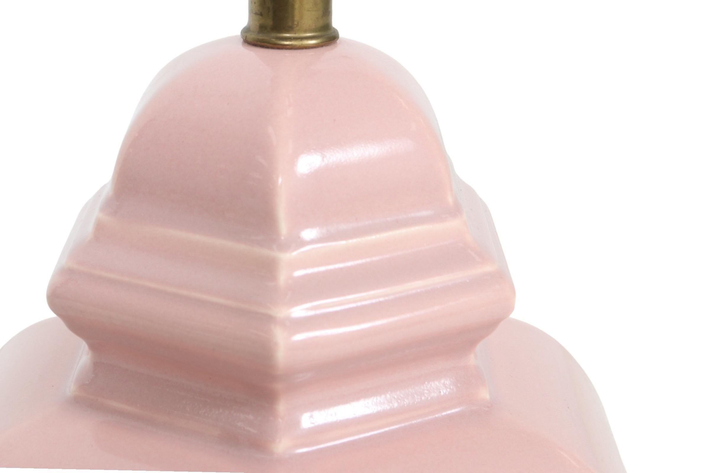 Traditional Pink Ceramic Table Lamp In Good Condition For Sale In Bradenton, FL