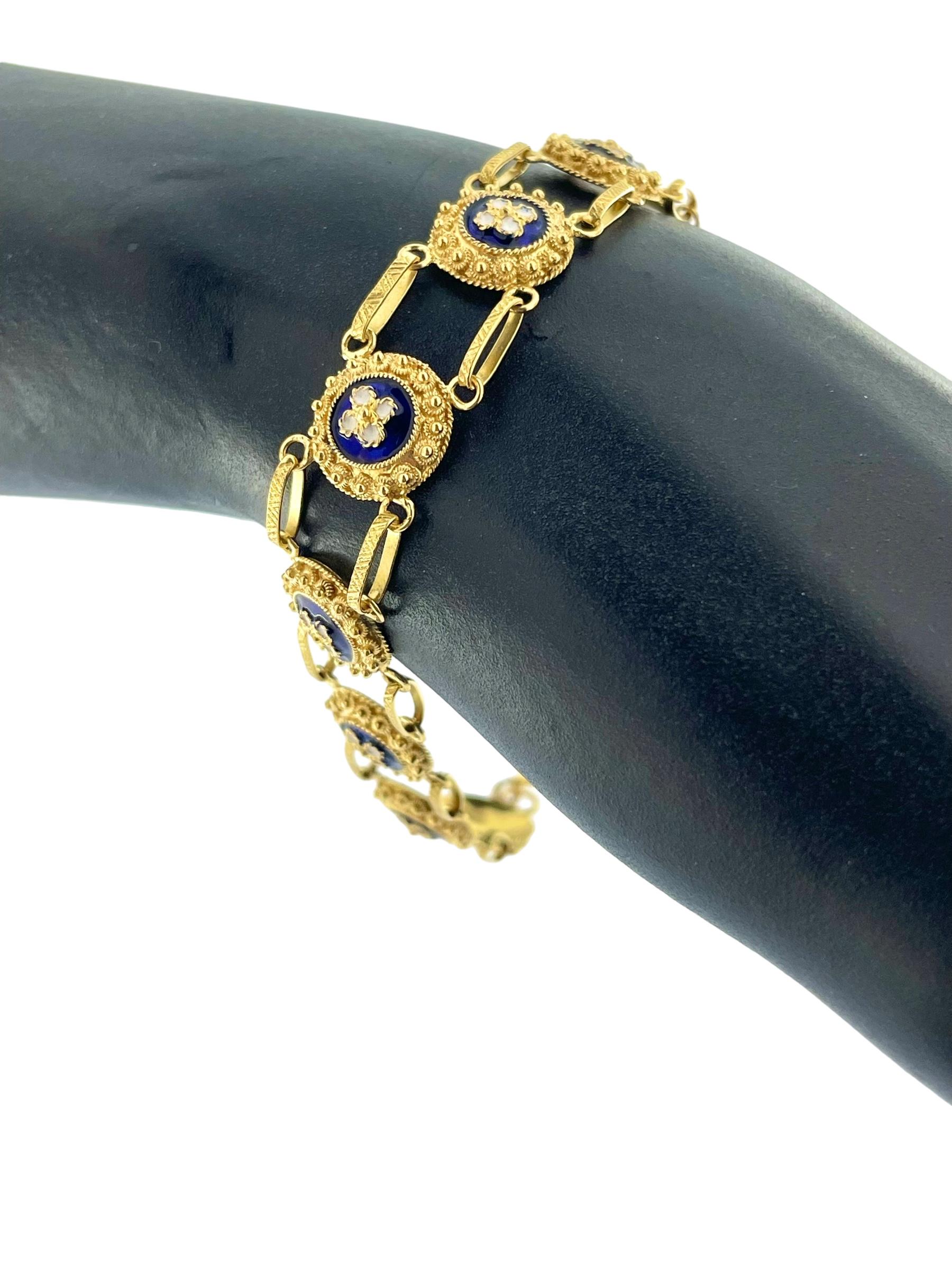 Traditional Portuguese Bracelet Yellow Gold with Blue and White Enamel In Good Condition For Sale In Esch sur Alzette, Esch-sur-Alzette