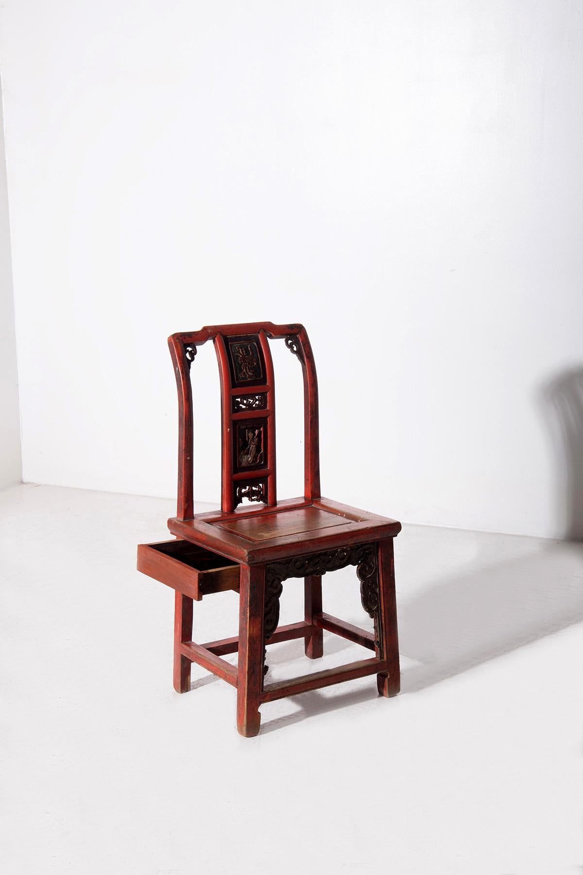 Chinese Chaise traditionnelle de style Qing avec tiroir caché en vente